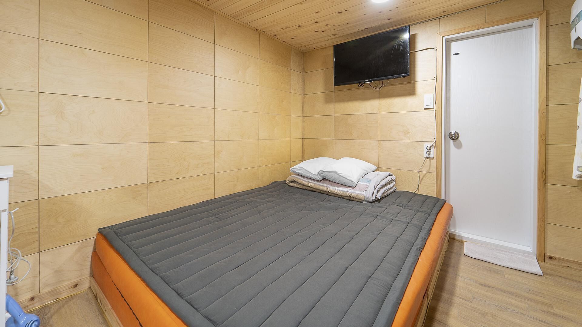 Chuncheon Jayooinui Spacaravan