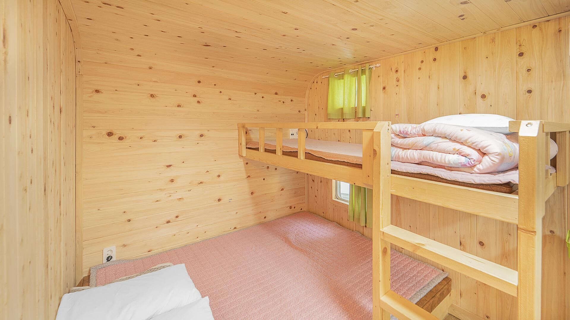 Chuncheon Jayooinui Spacaravan