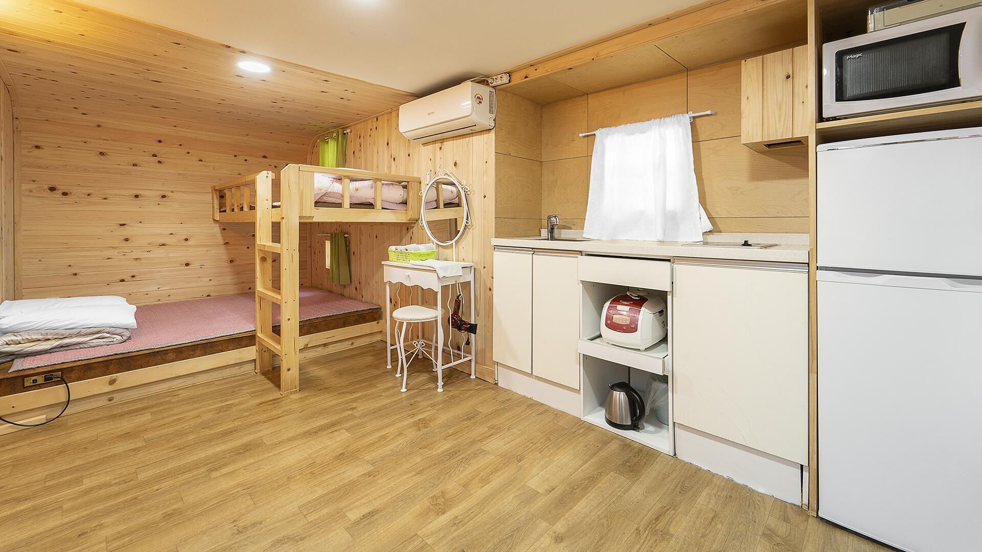Chuncheon Jayooinui Spacaravan