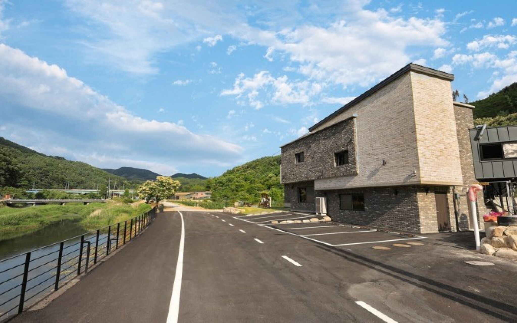 Chuncheon Sampogil Pool Villa