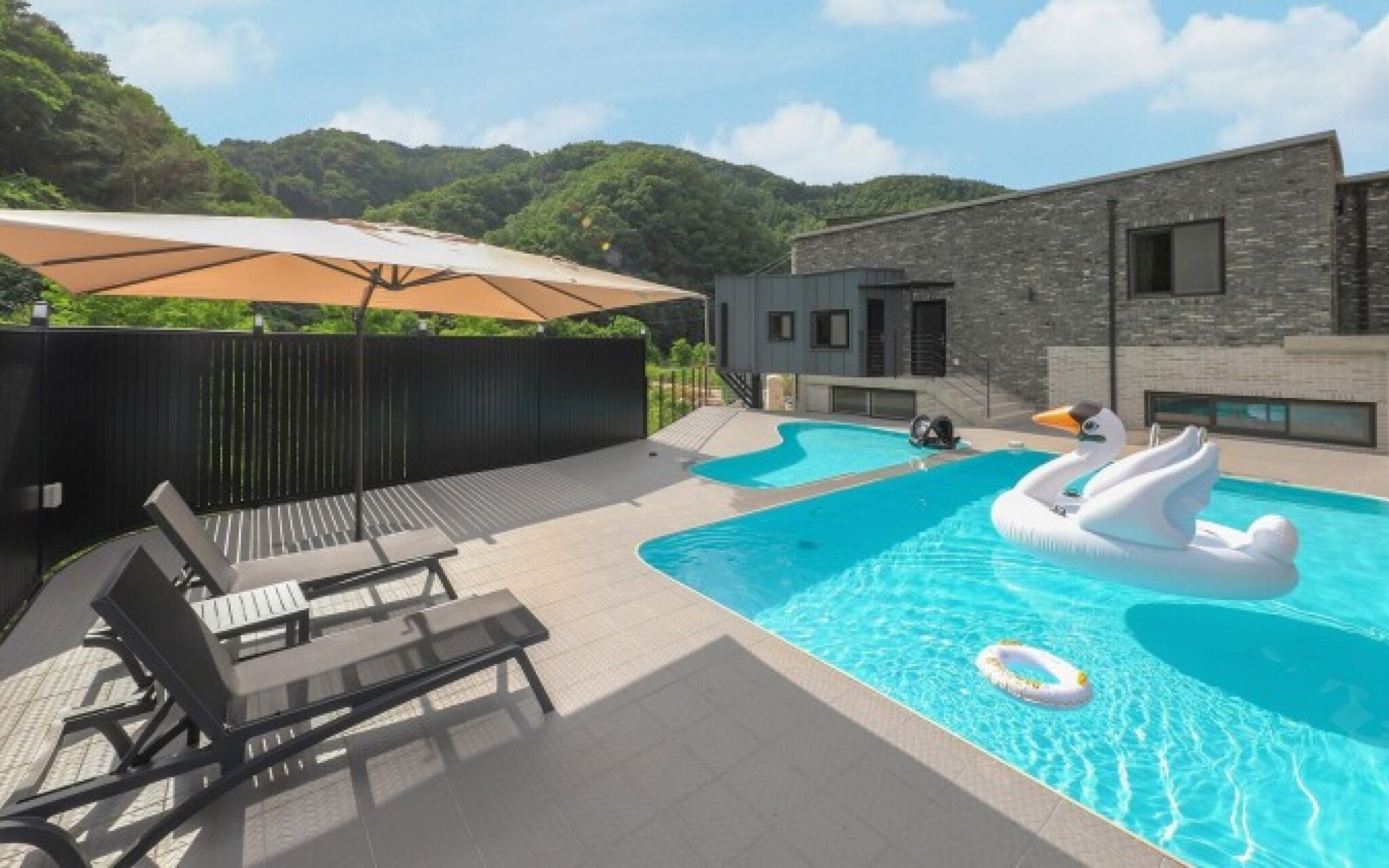 Chuncheon Sampogil Pool Villa