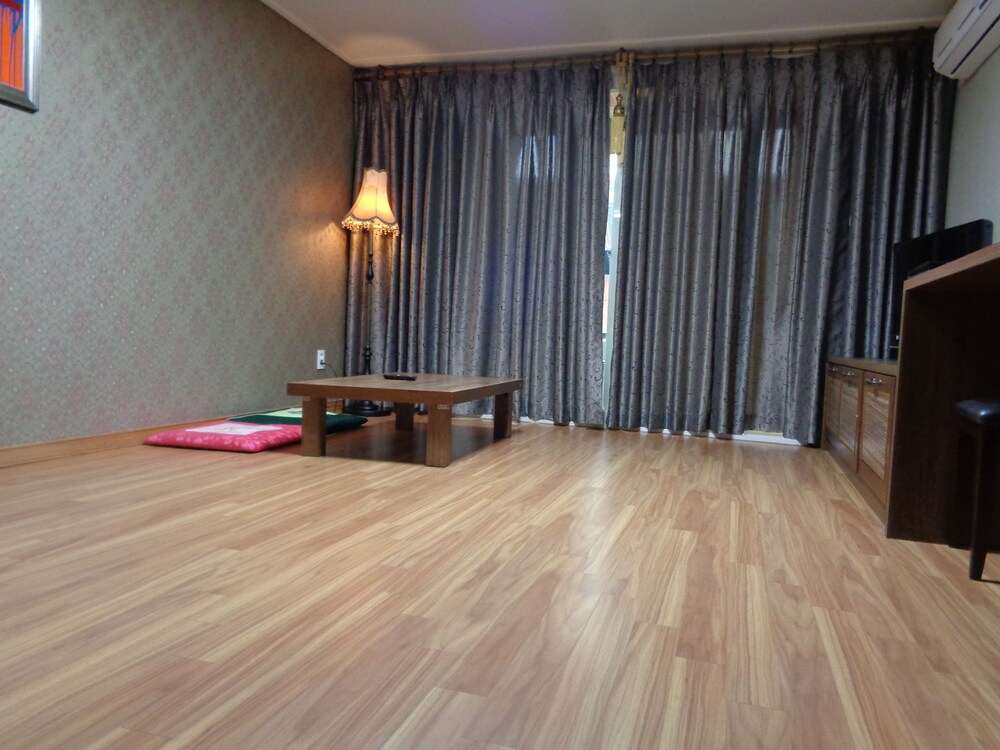 Lamia Residence Hotel