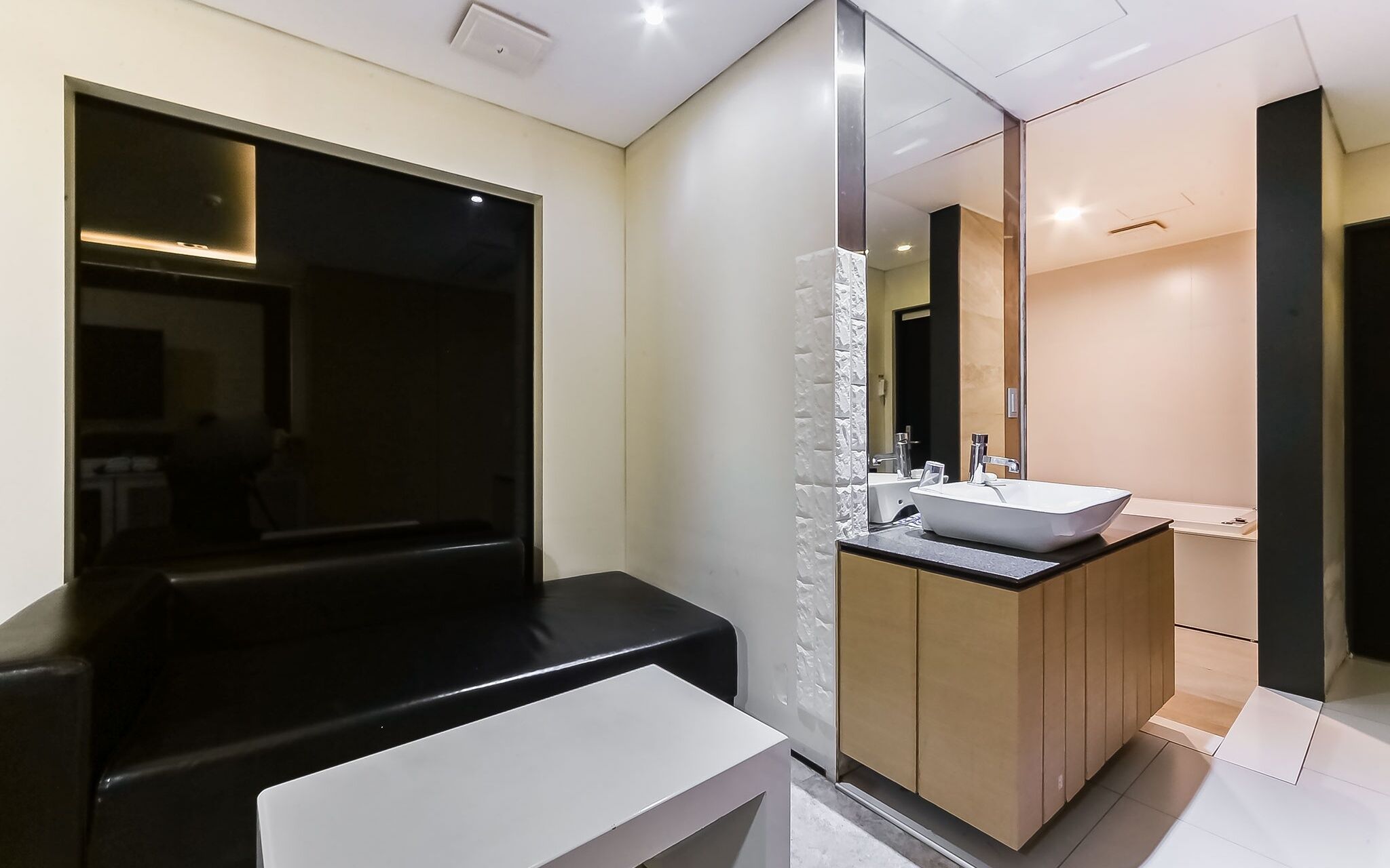 Gimhae Eobangdong Arietty Hotel A