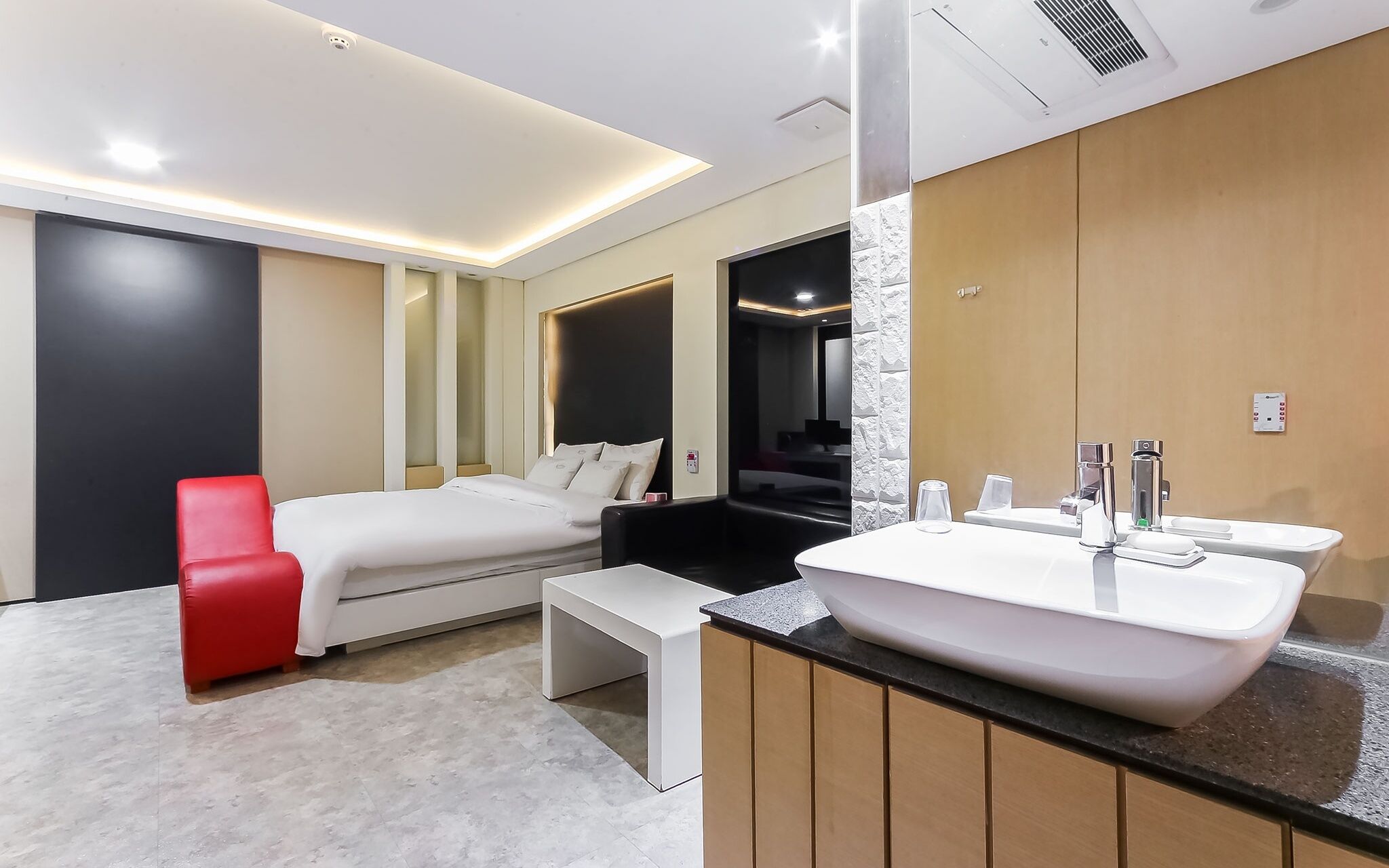 Gimhae Eobangdong Arietty Hotel A