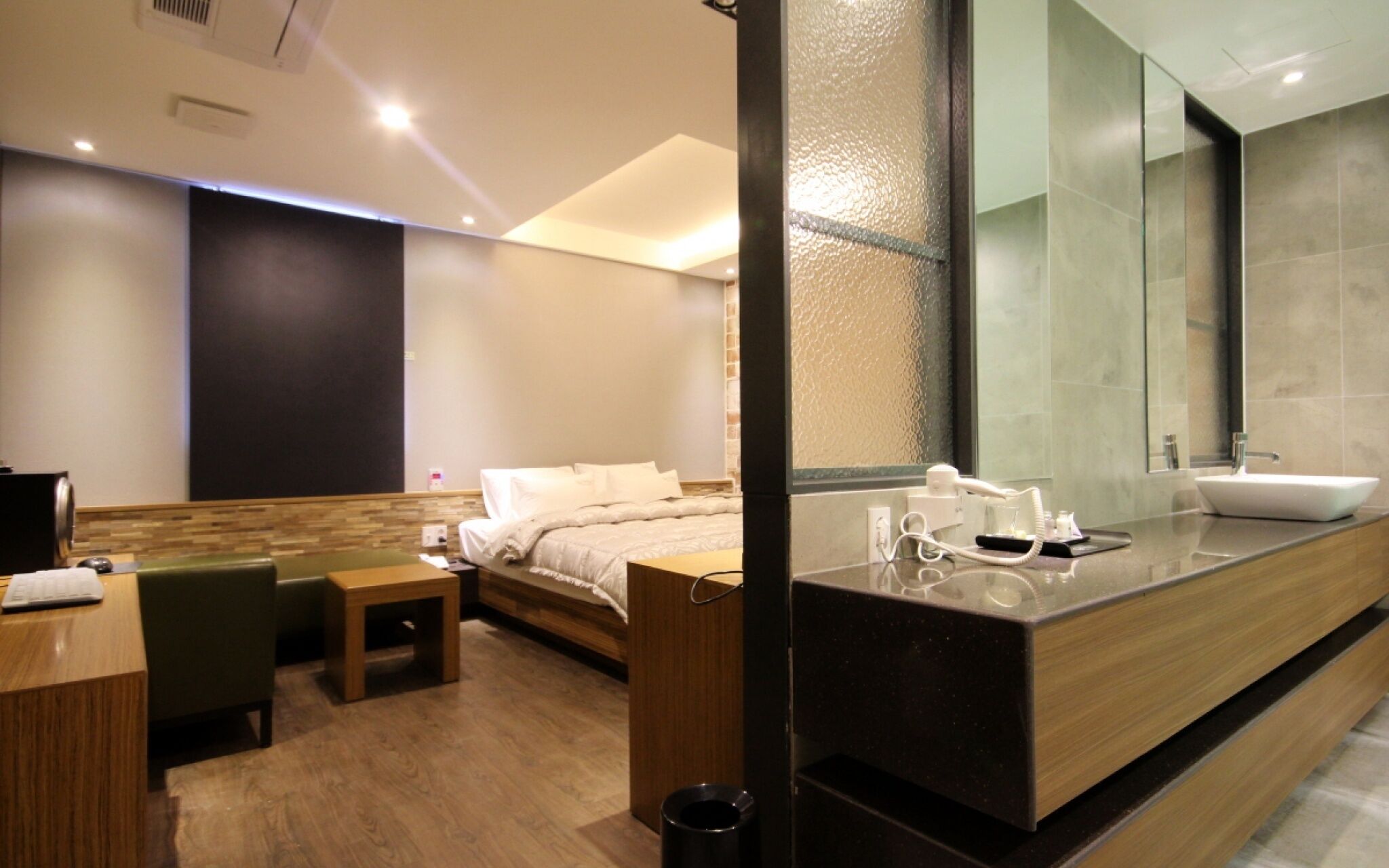 Gimhae Eobangdong Arietty Hotel A