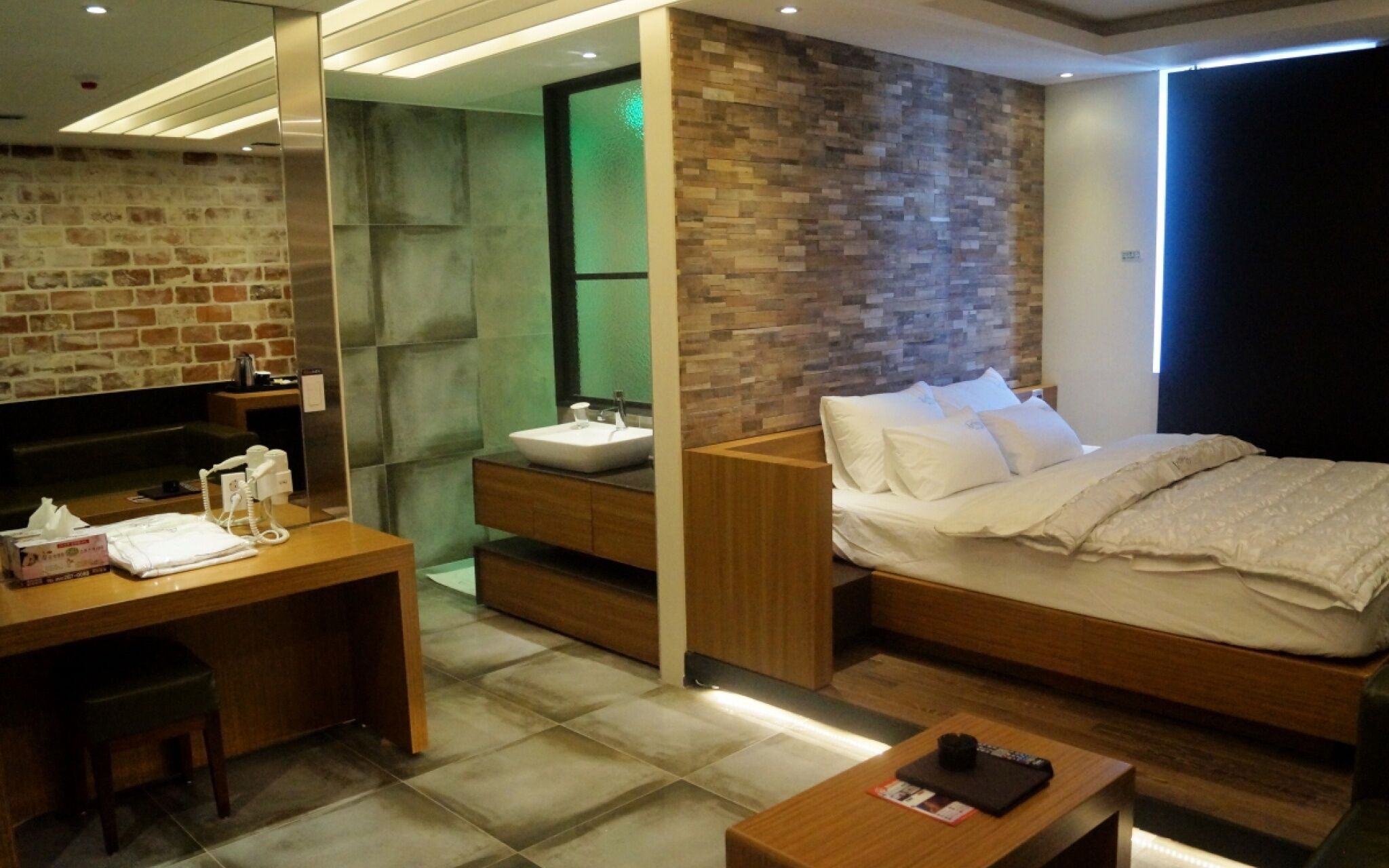 Gimhae Eobangdong Arietty Hotel A
