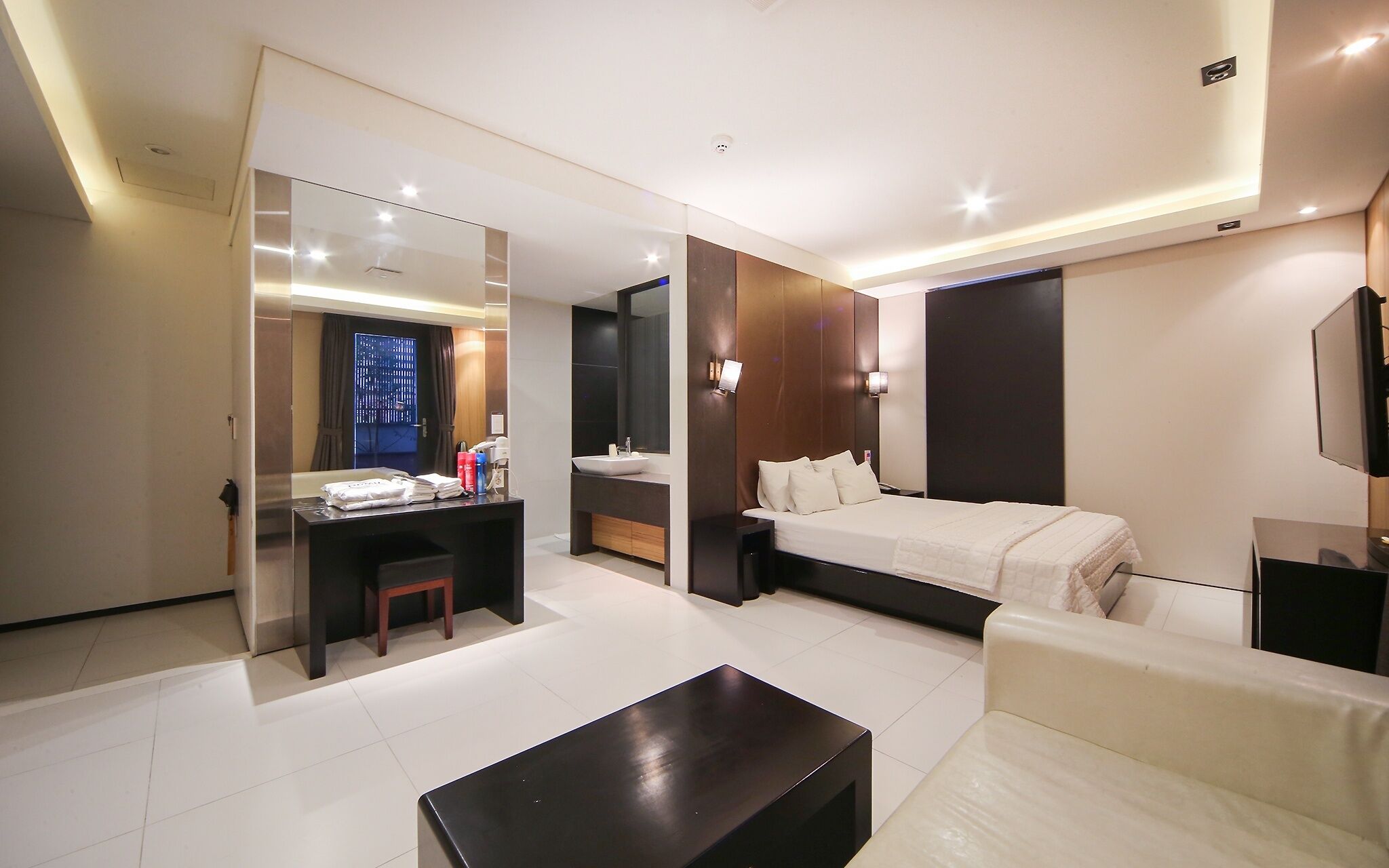 Gimhae Eobangdong Arietty Hotel A