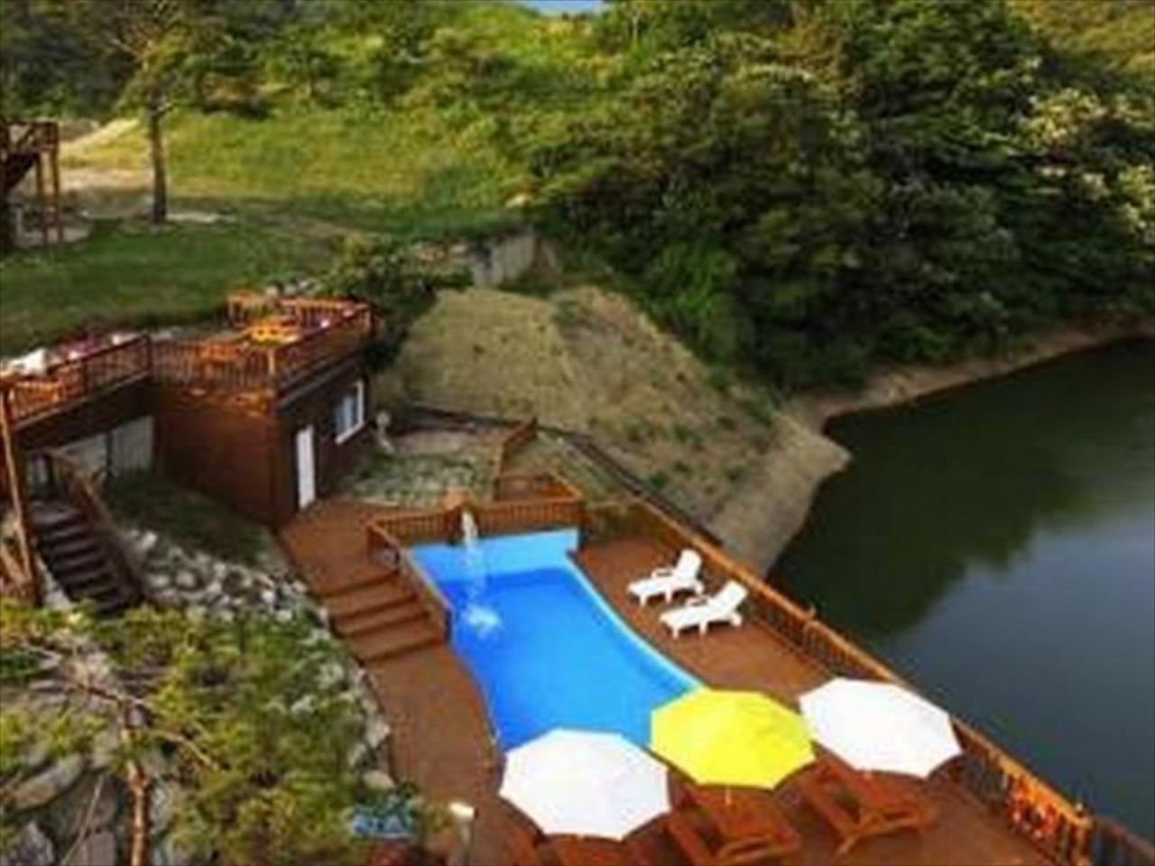 Attimua Guesthouse & Pension