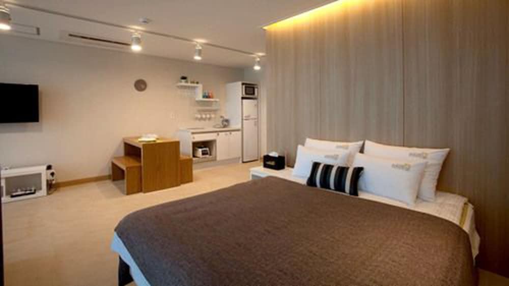 Ocean View The Marine Pension