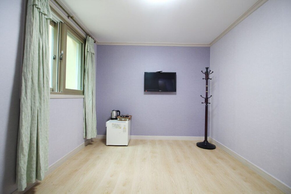 Muju Haebaragi Hostel