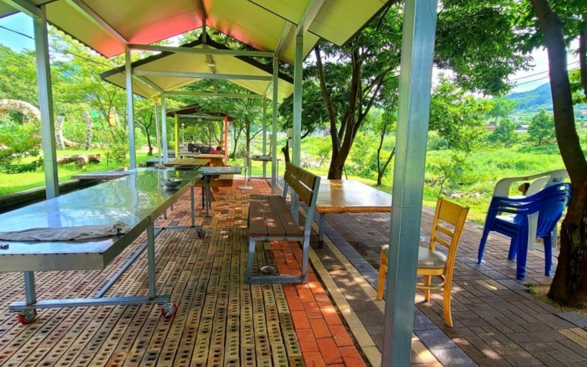 Muju Windmills and Streams Pension