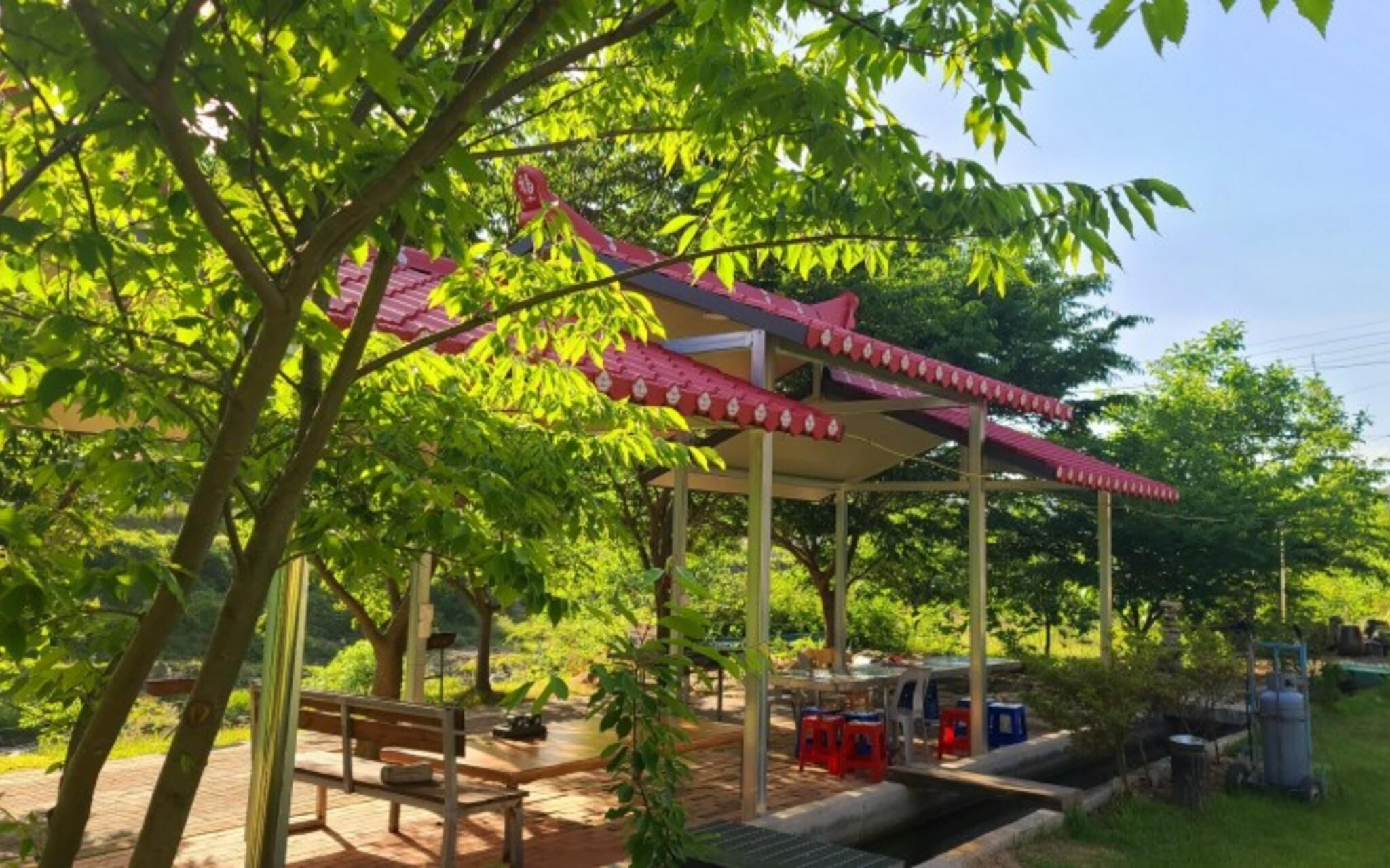 Muju Windmills and Streams Pension