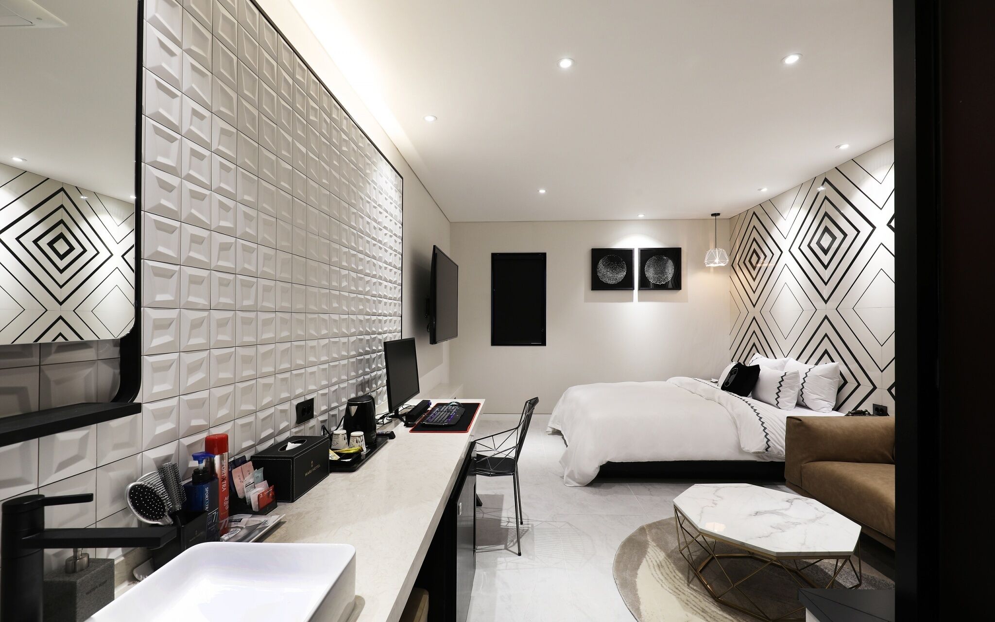 Mari Hotel