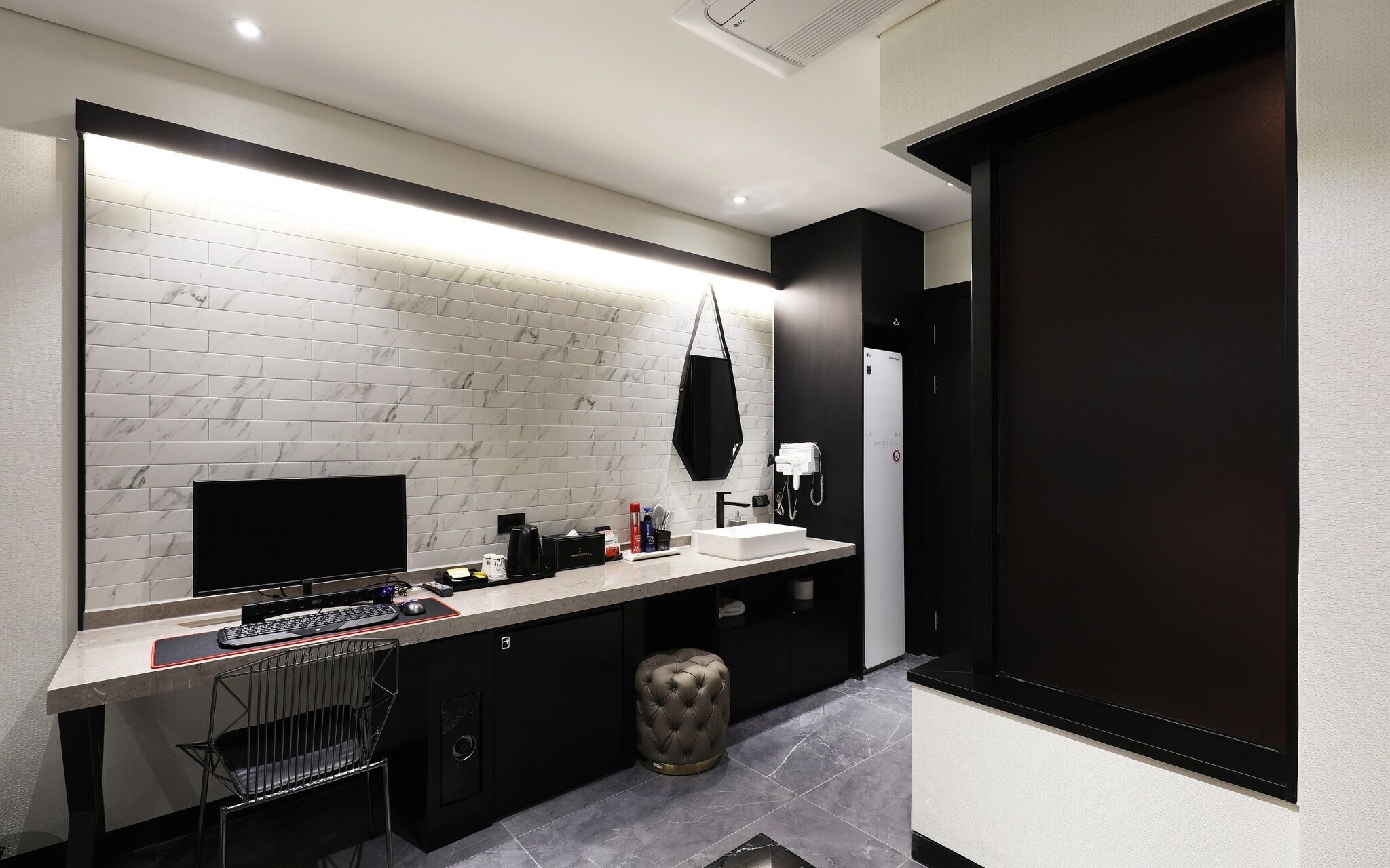 Mari Hotel