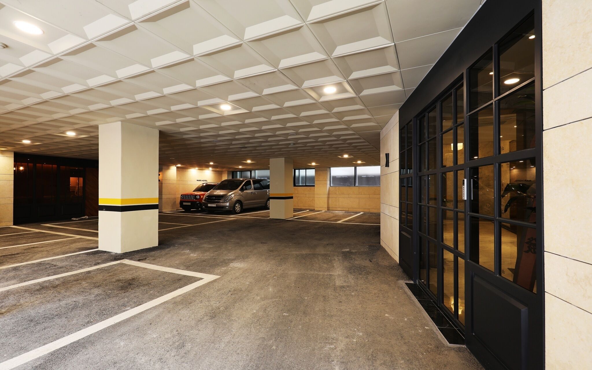 Mari Hotel