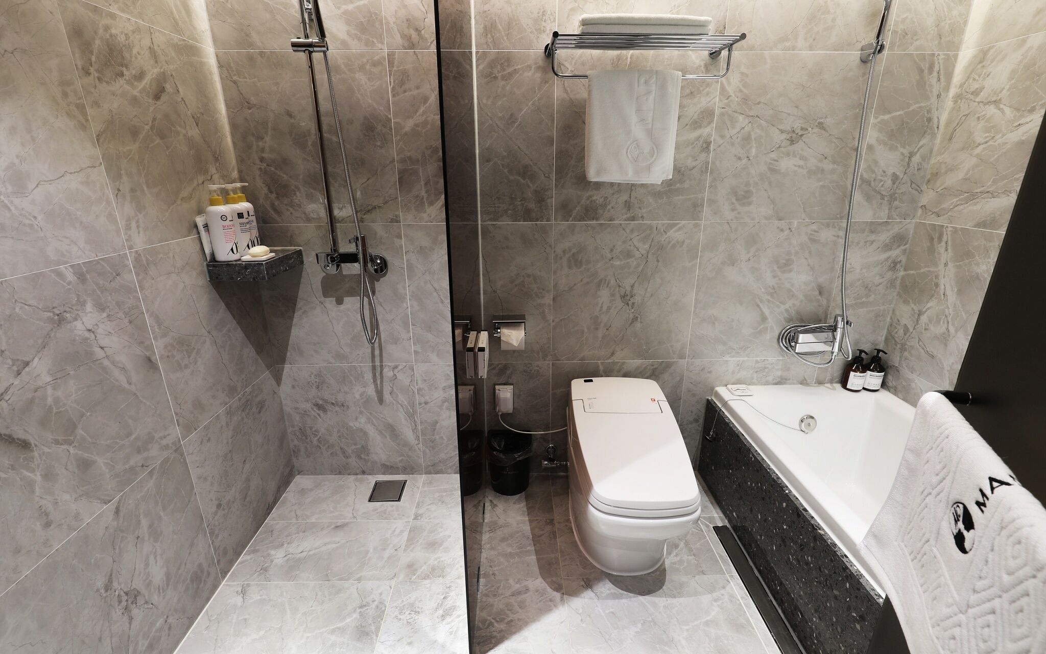 Mari Hotel