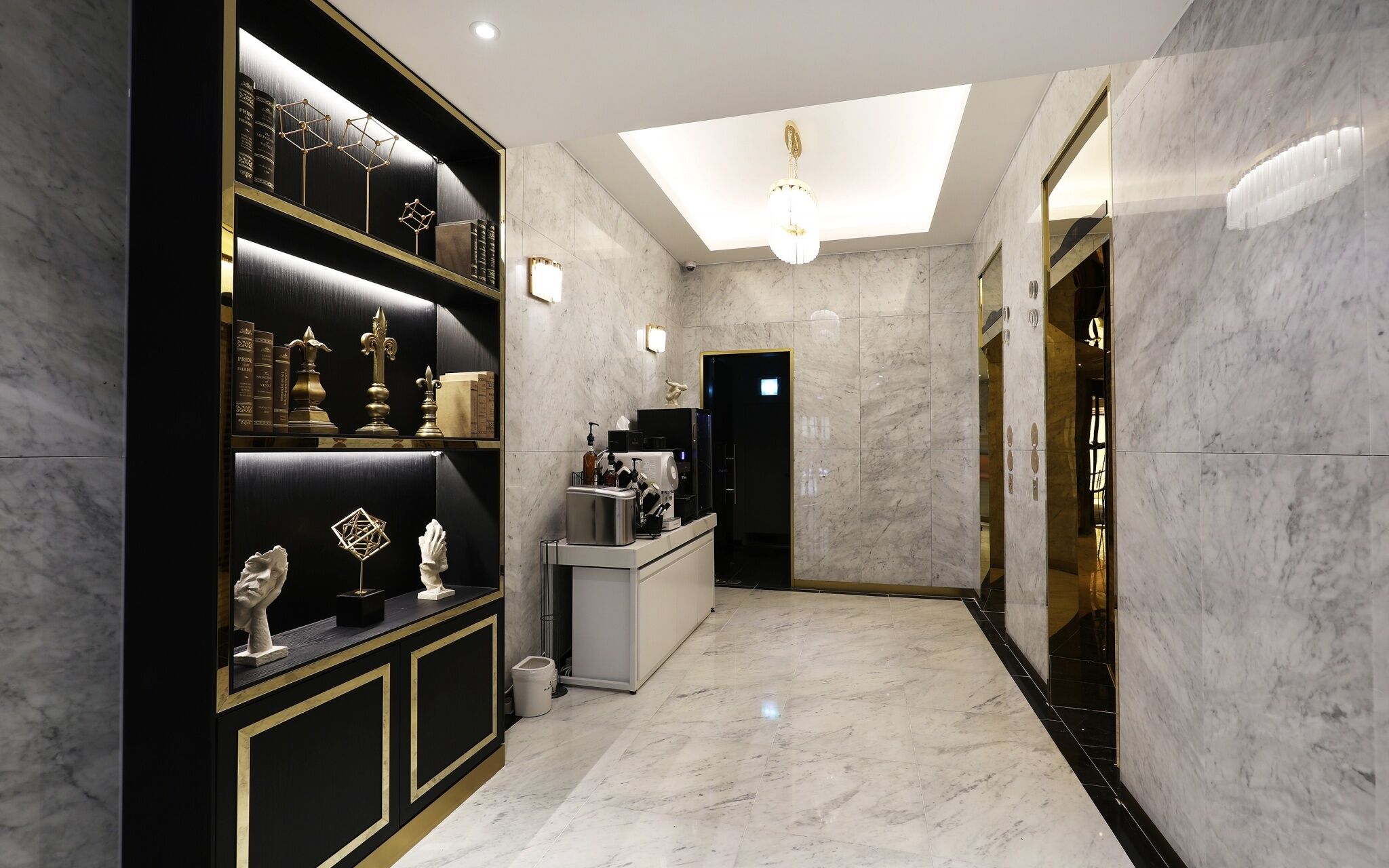 Mari Hotel