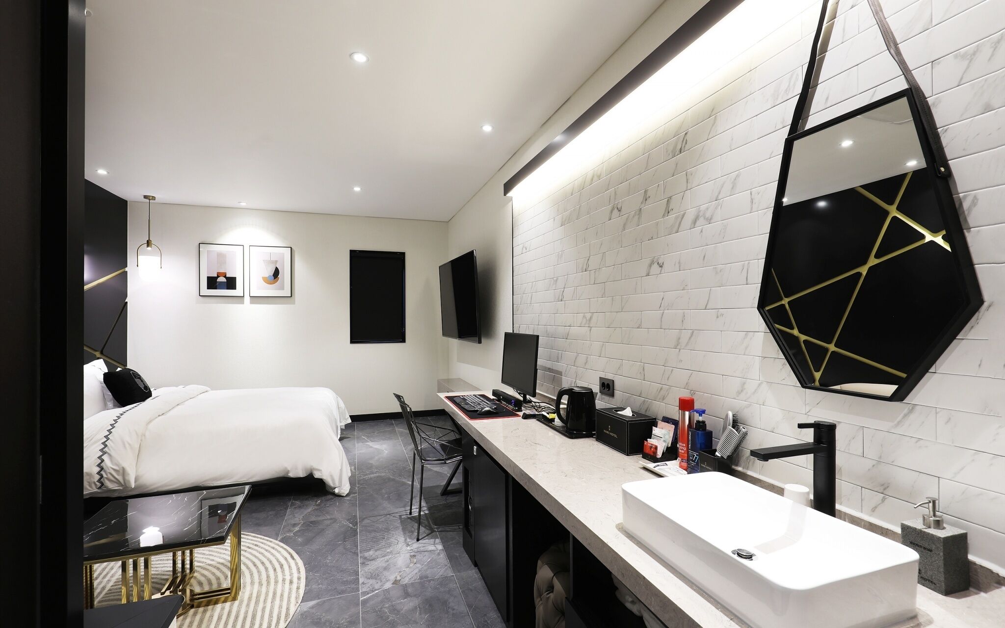 Mari Hotel