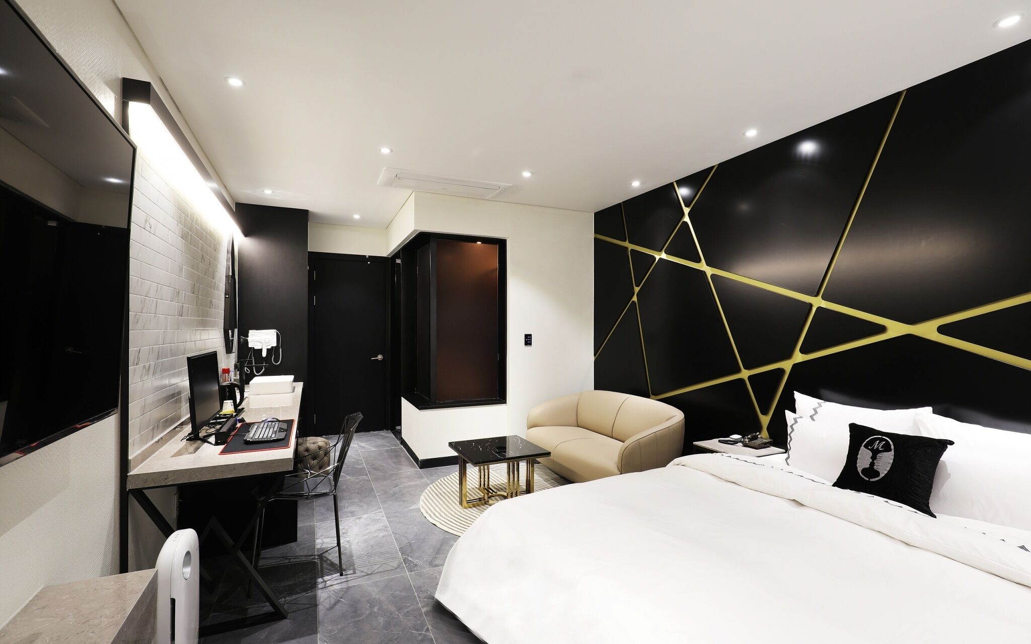 Mari Hotel