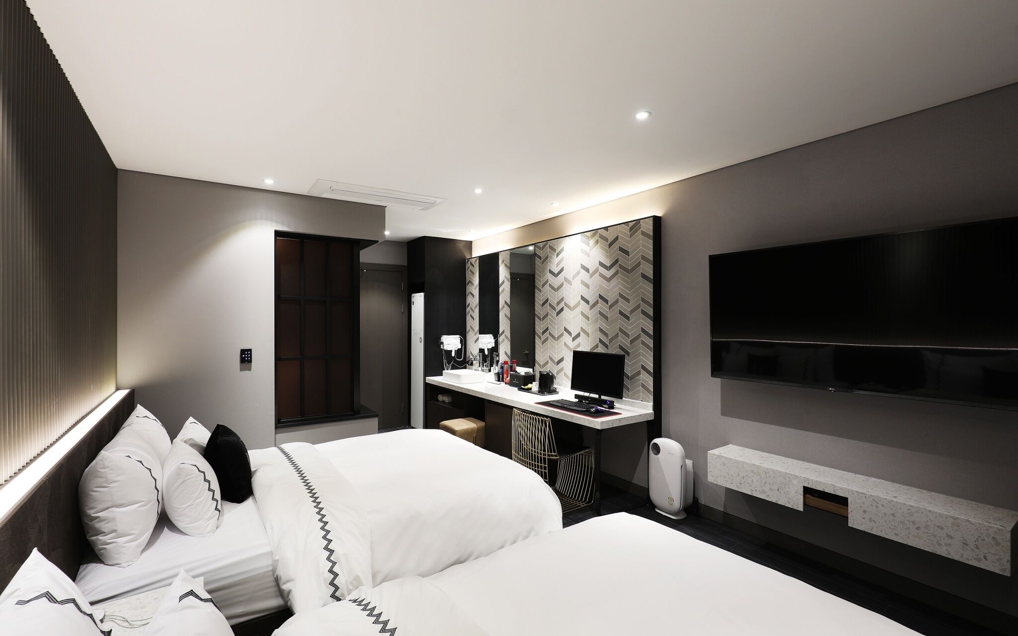 Mari Hotel