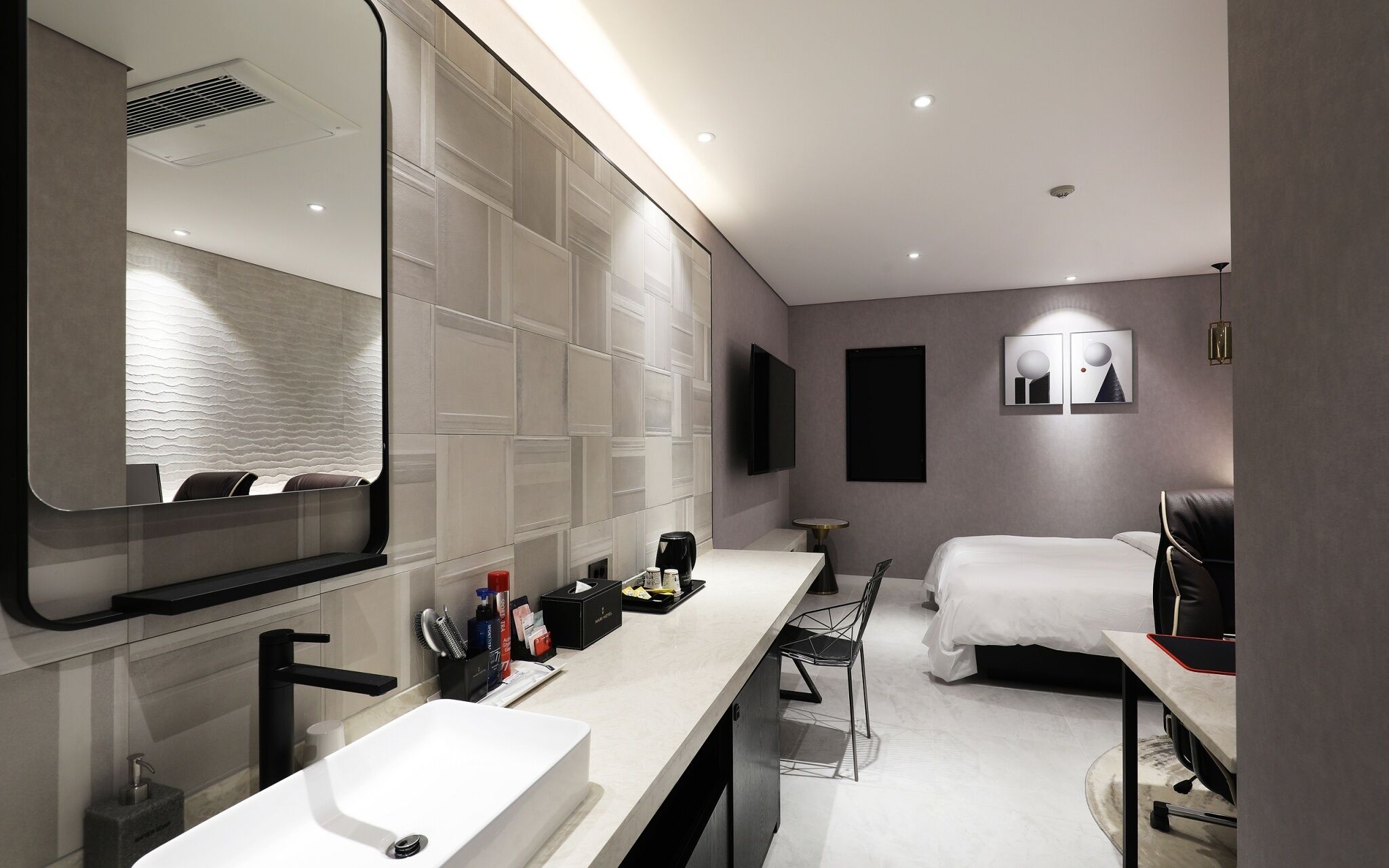 Mari Hotel
