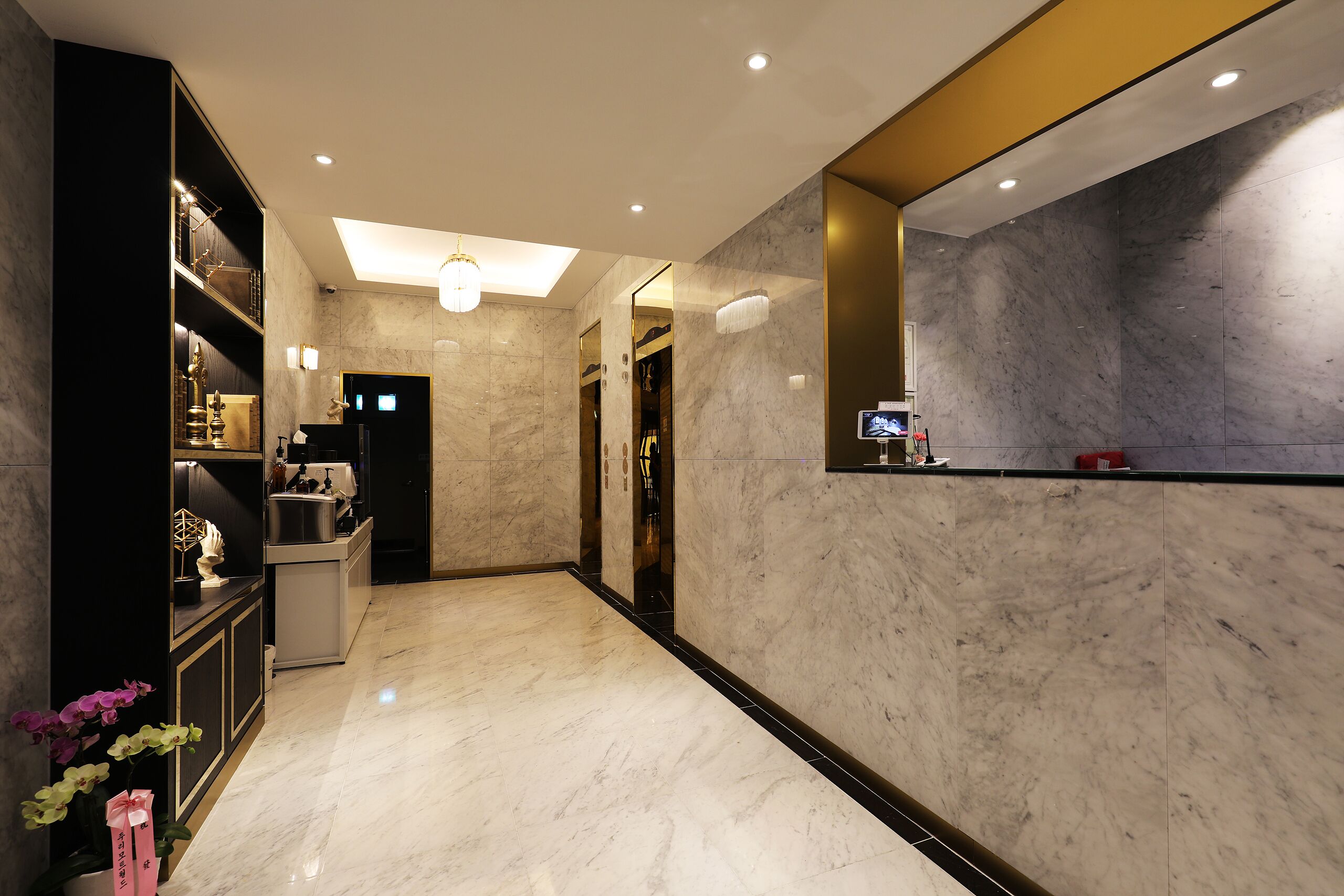 Mari Hotel