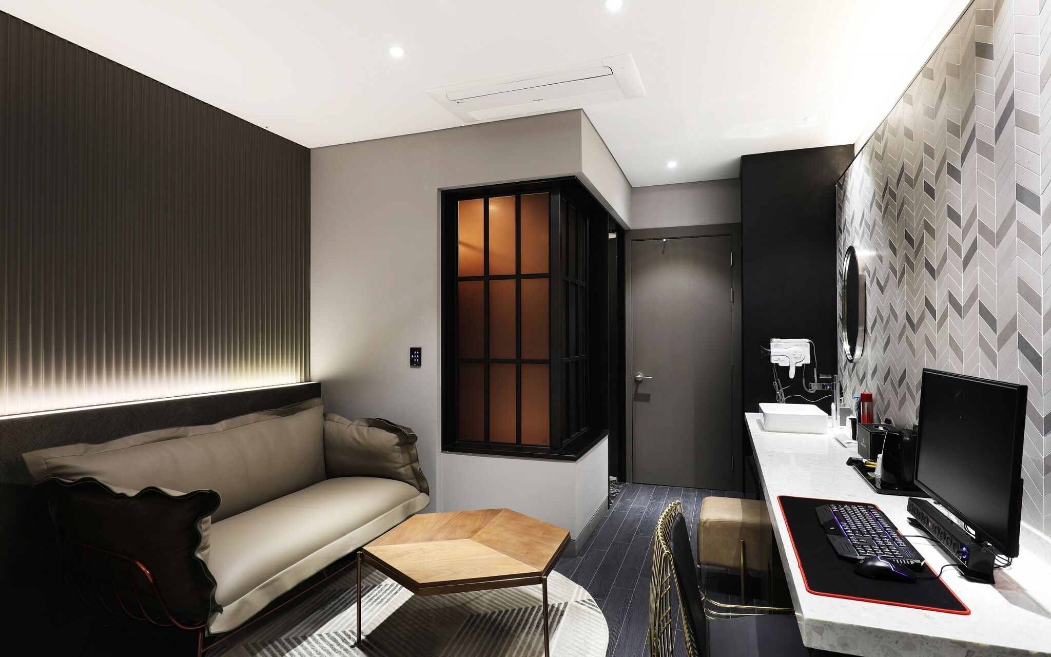 Mari Hotel