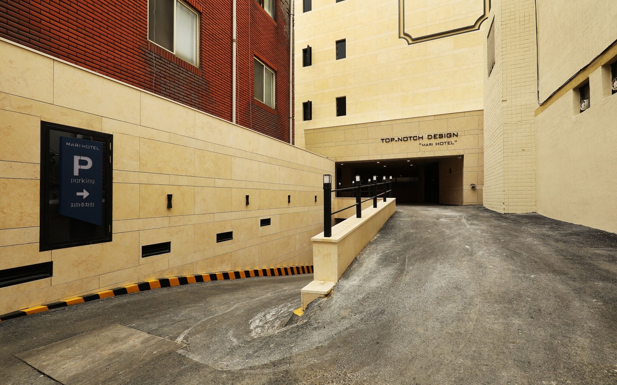 Mari Hotel
