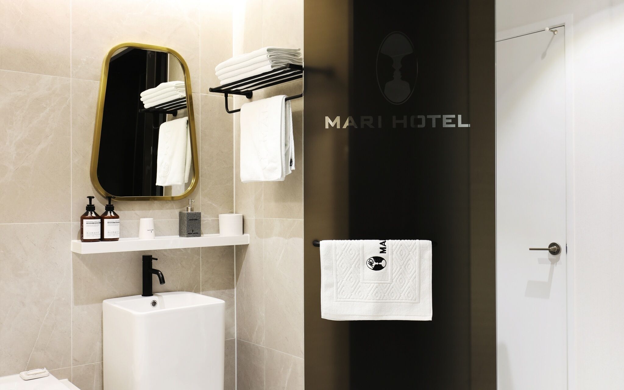 Mari Hotel