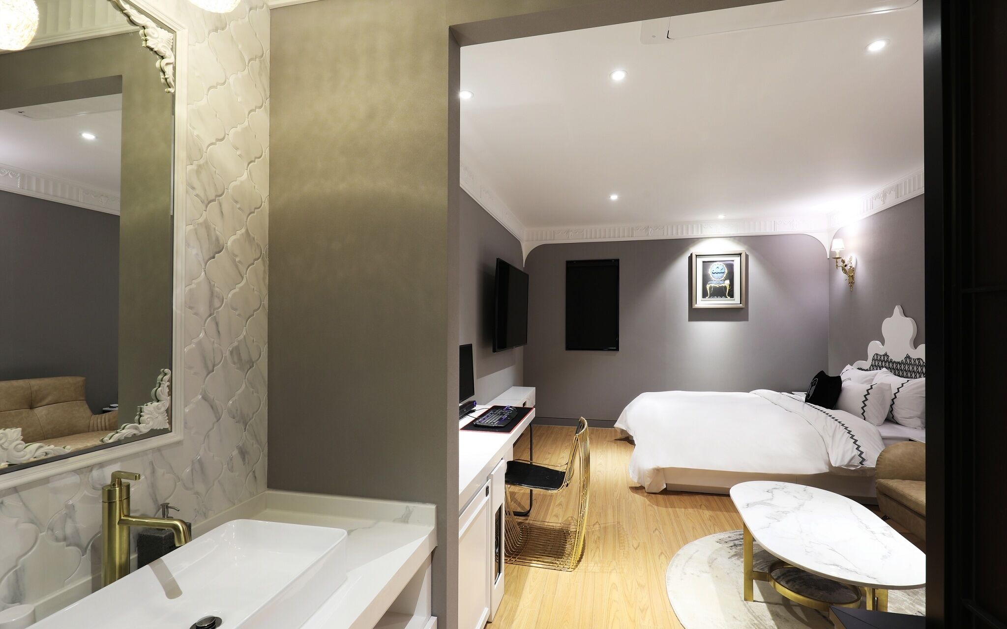 Mari Hotel