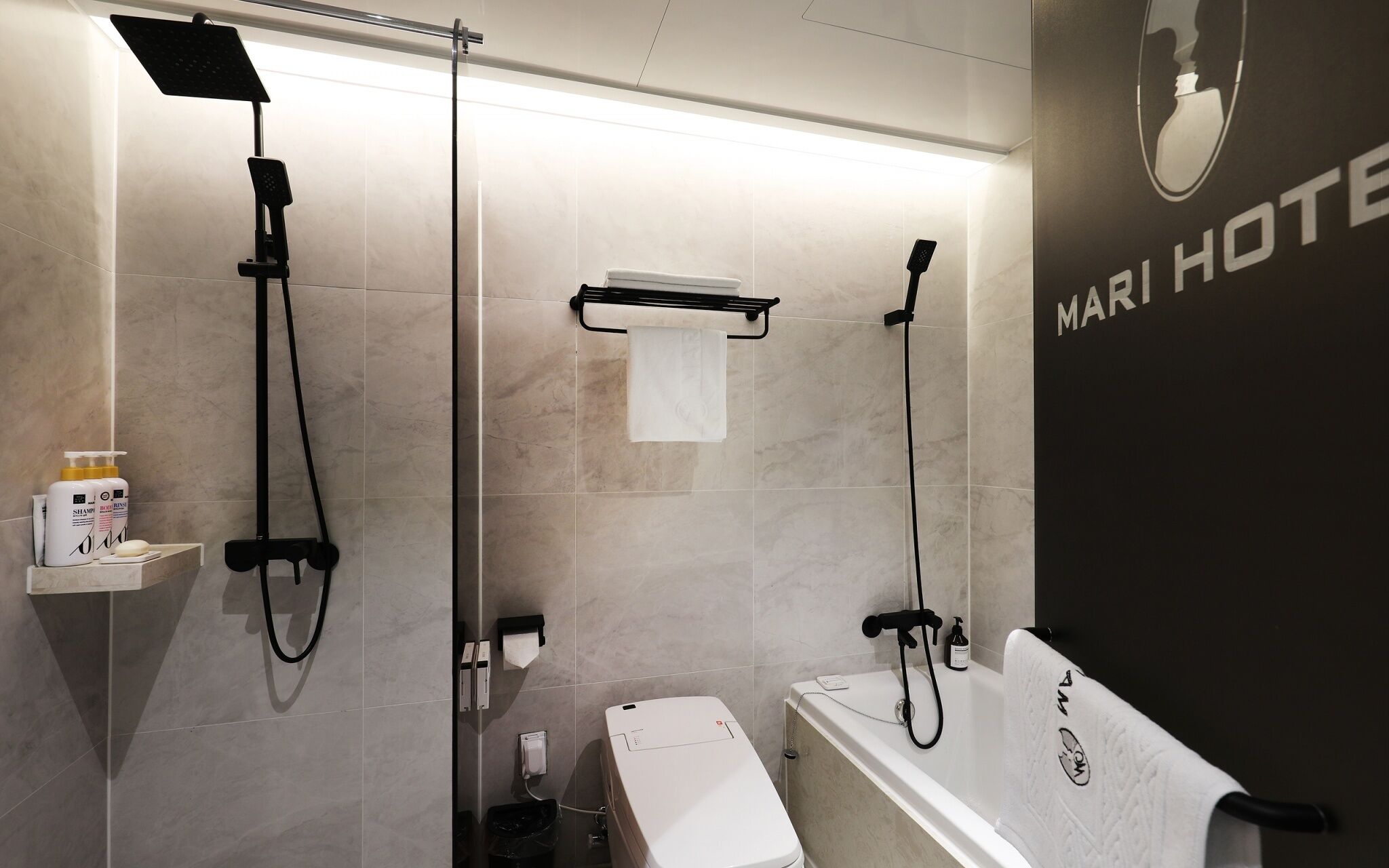 Mari Hotel