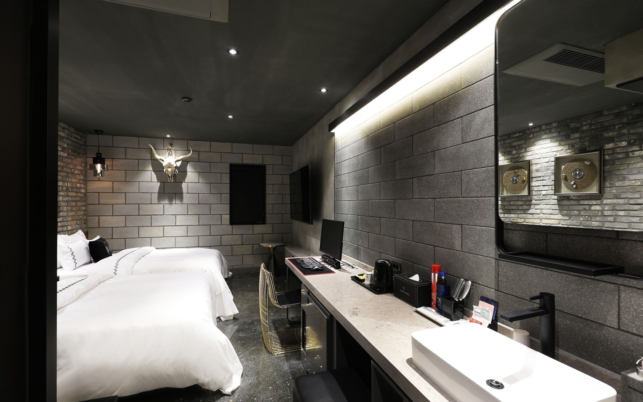 Mari Hotel