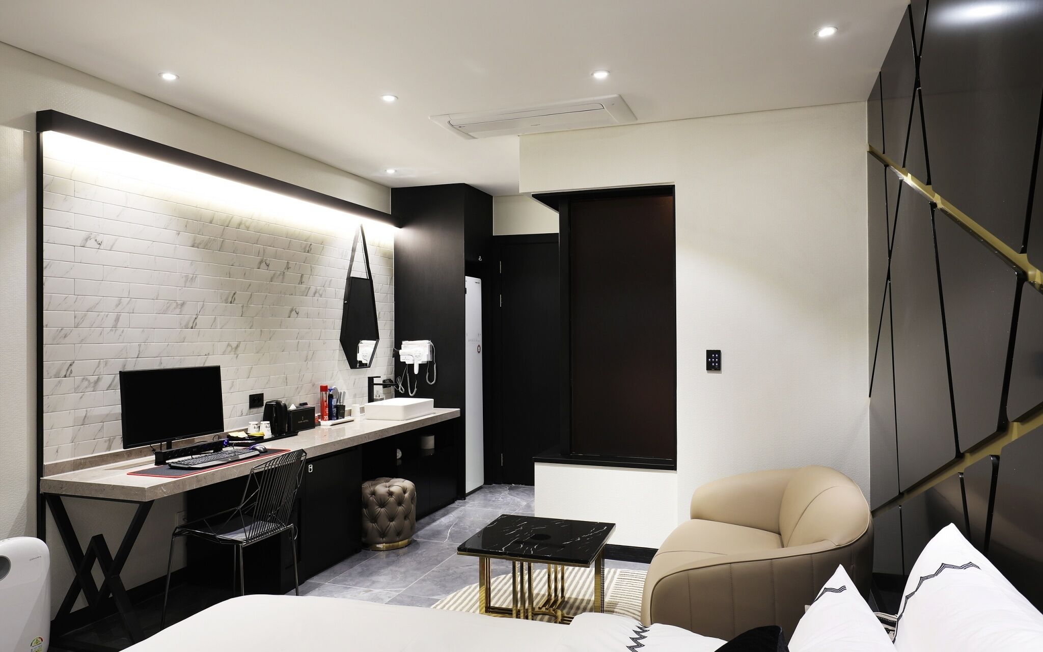 Mari Hotel