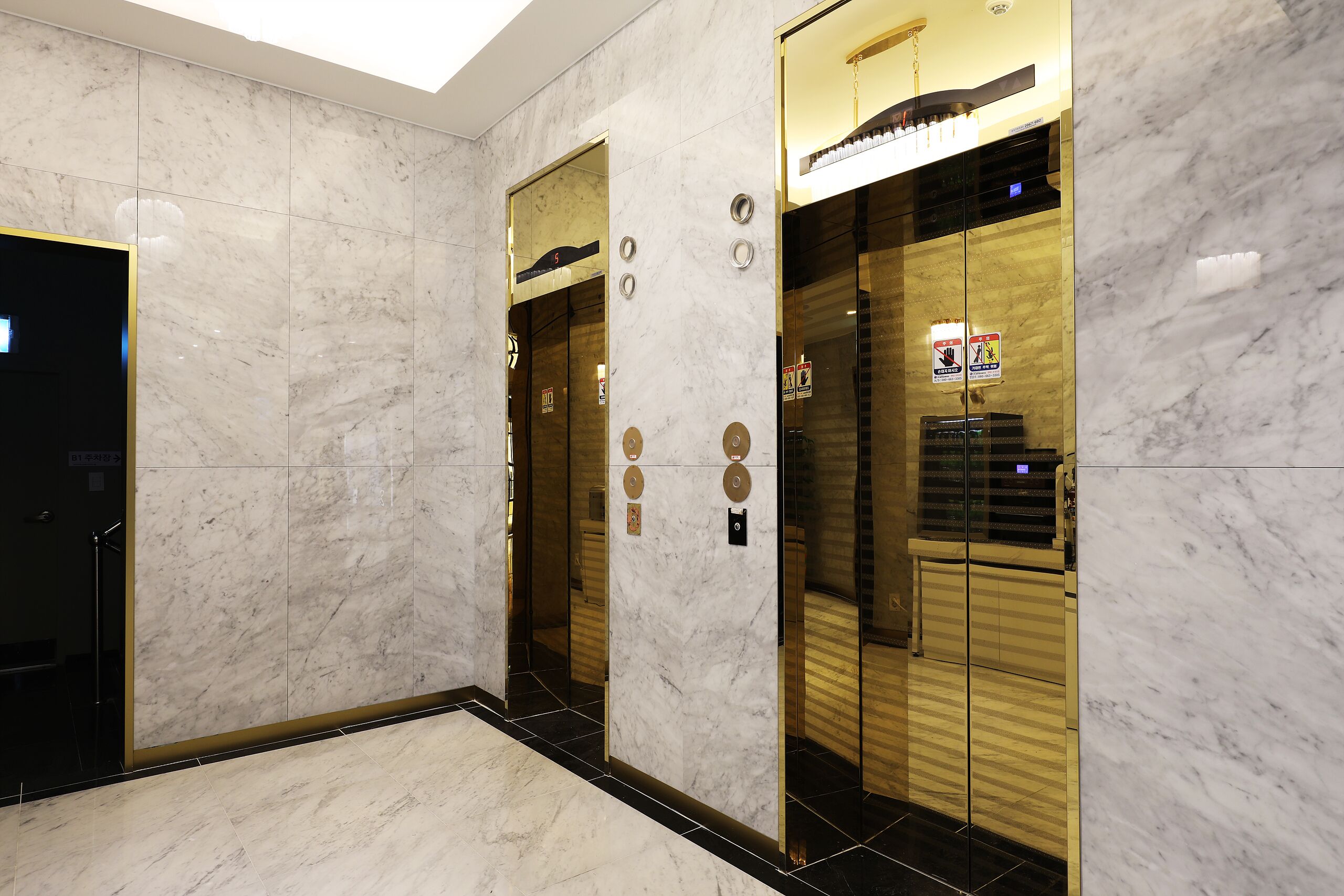 Mari Hotel