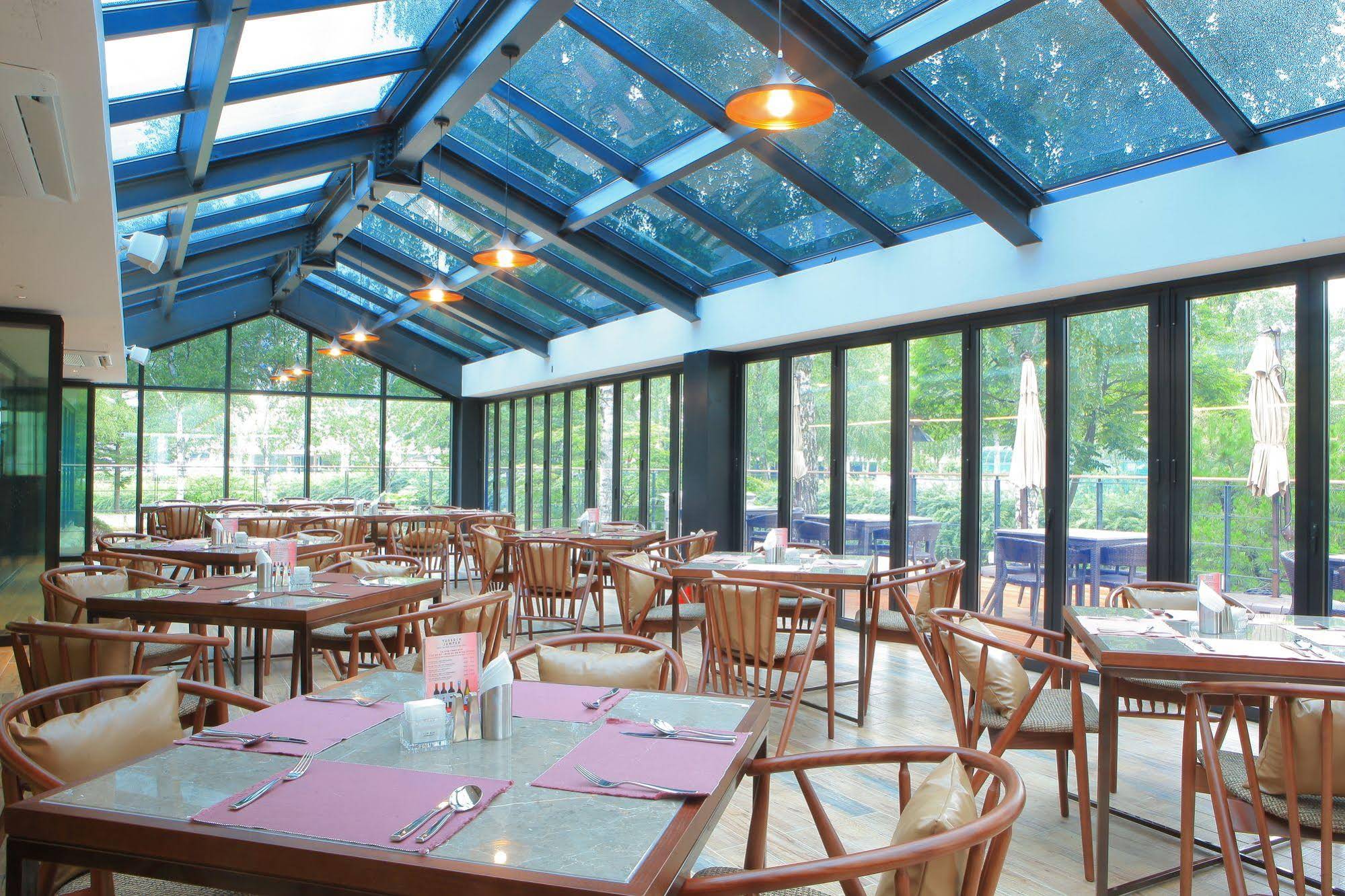Yongpyong Dragon Valley Hotel