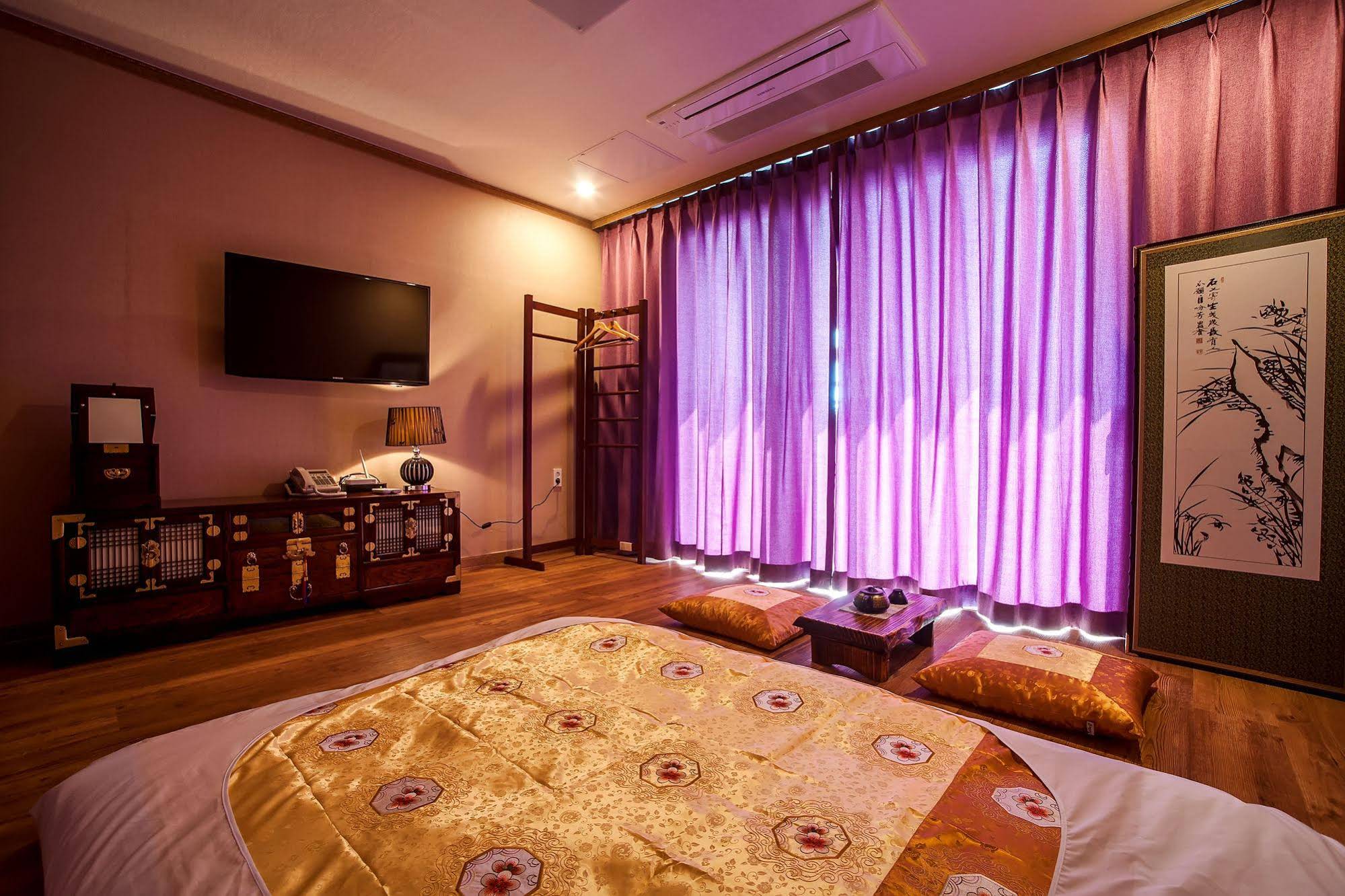 J.View Hotel