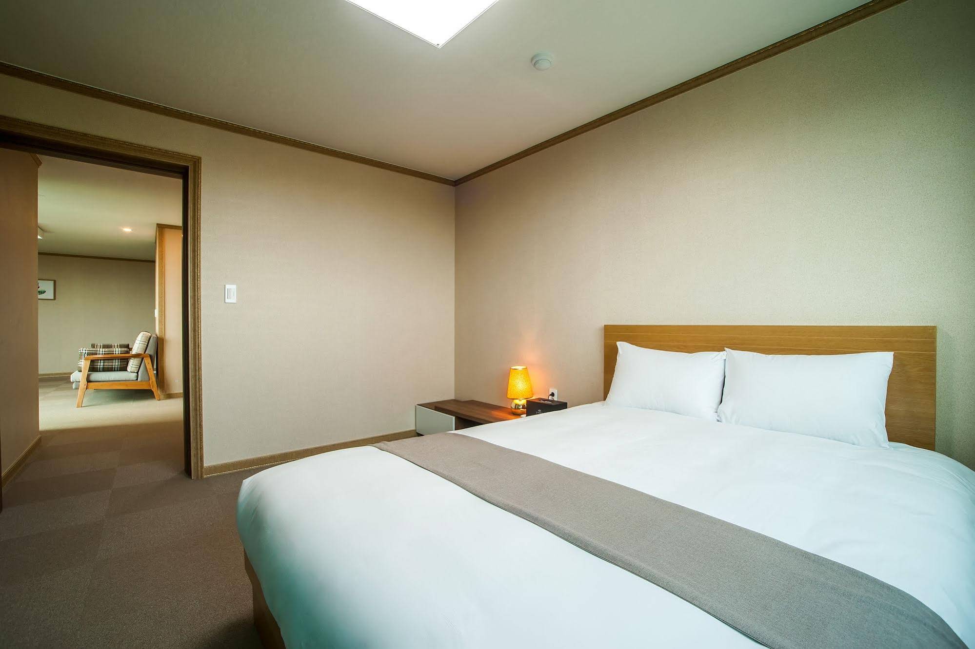 J.View Hotel