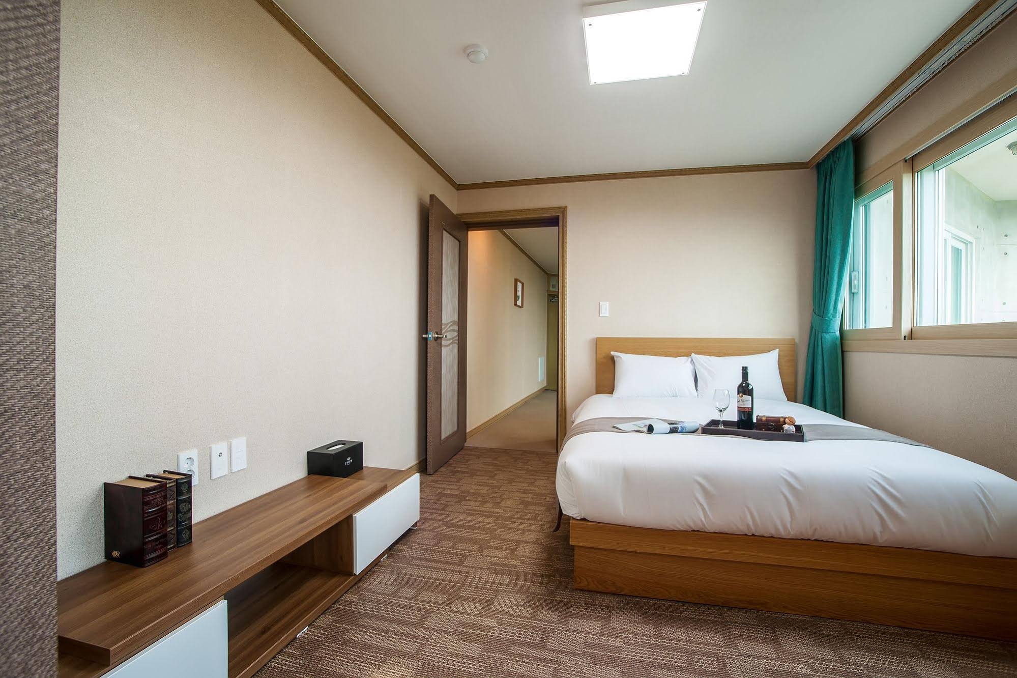 J.View Hotel