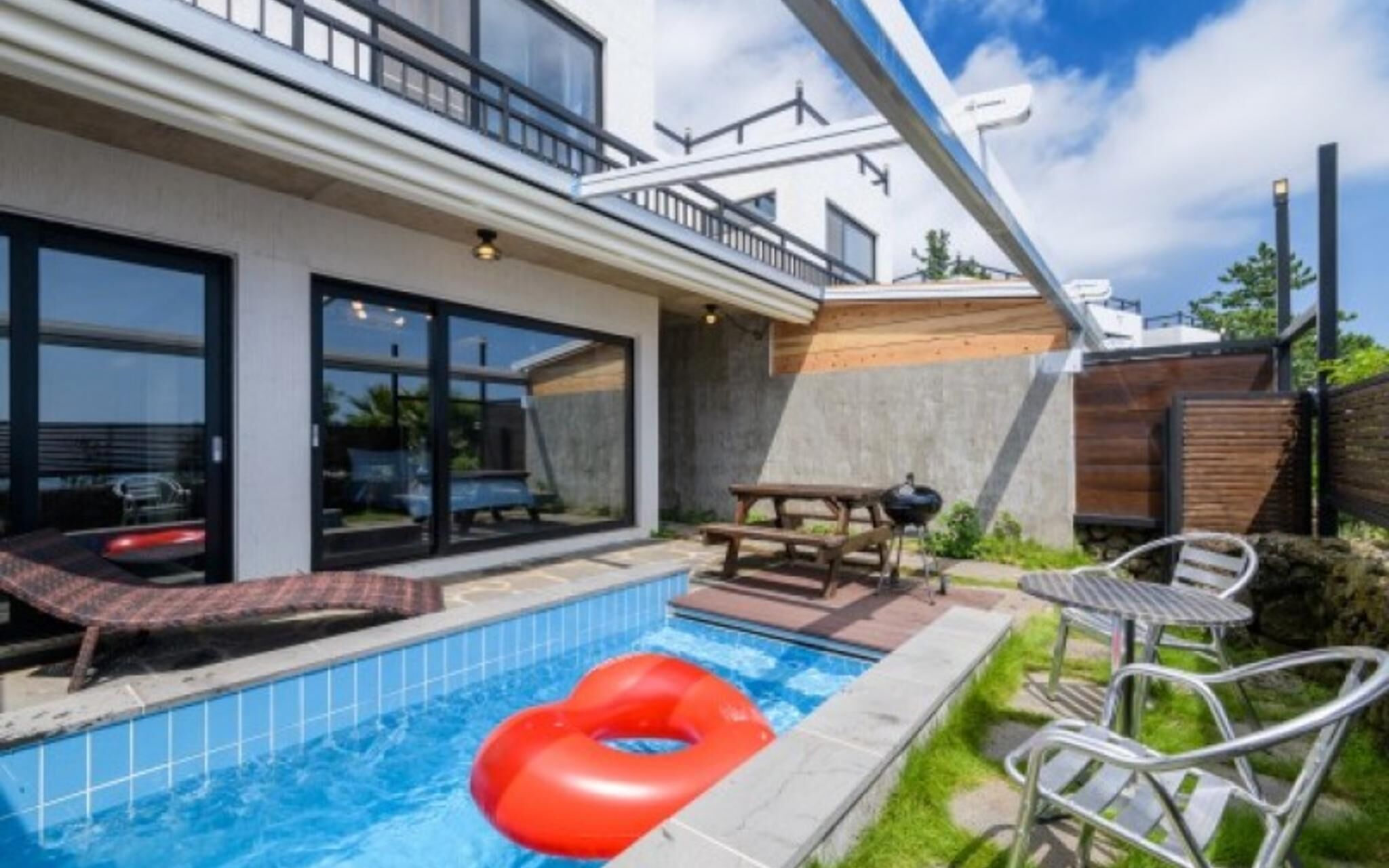Seogwipo Who House Pool Villa