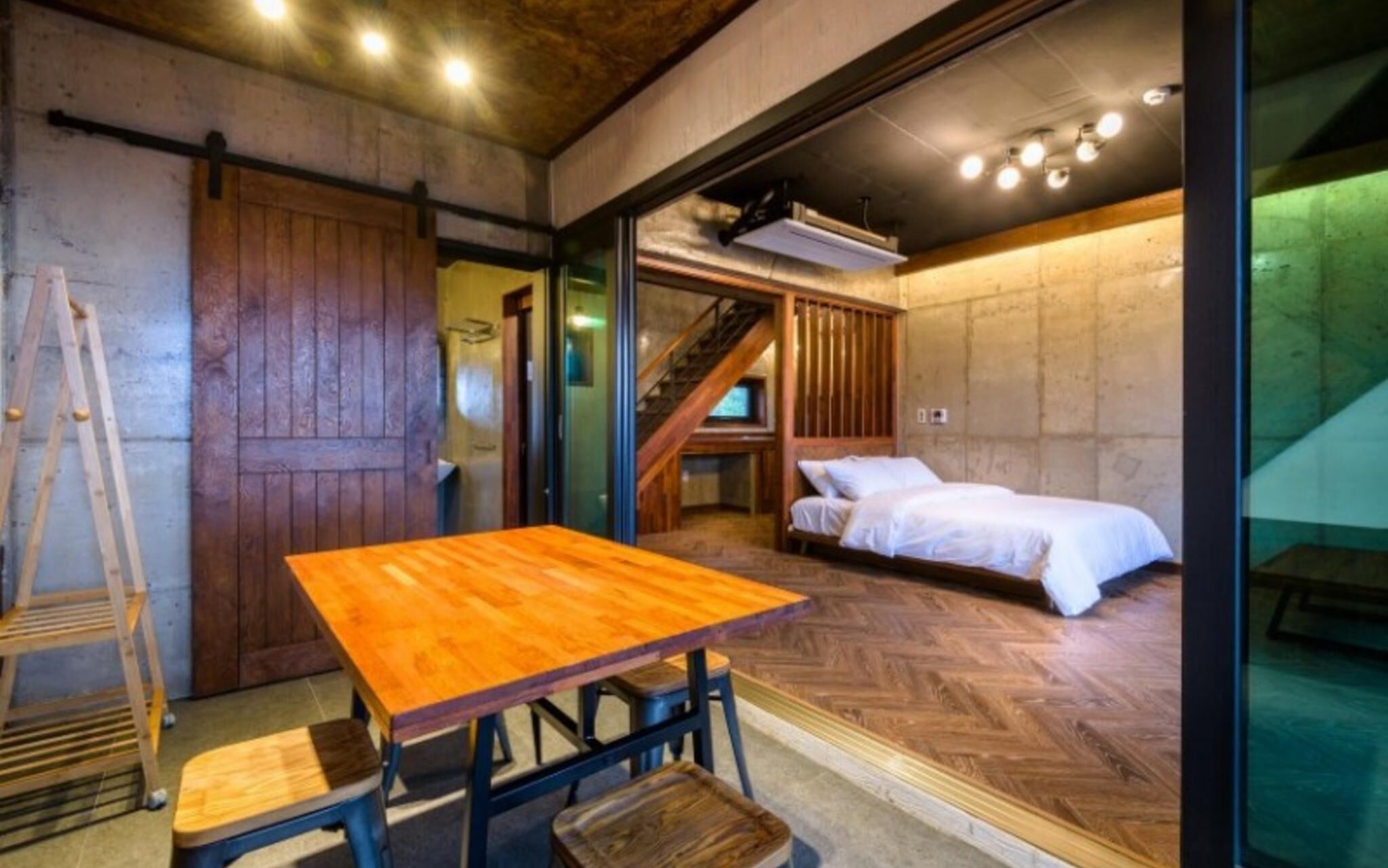 Seogwipo Who House Pool Villa