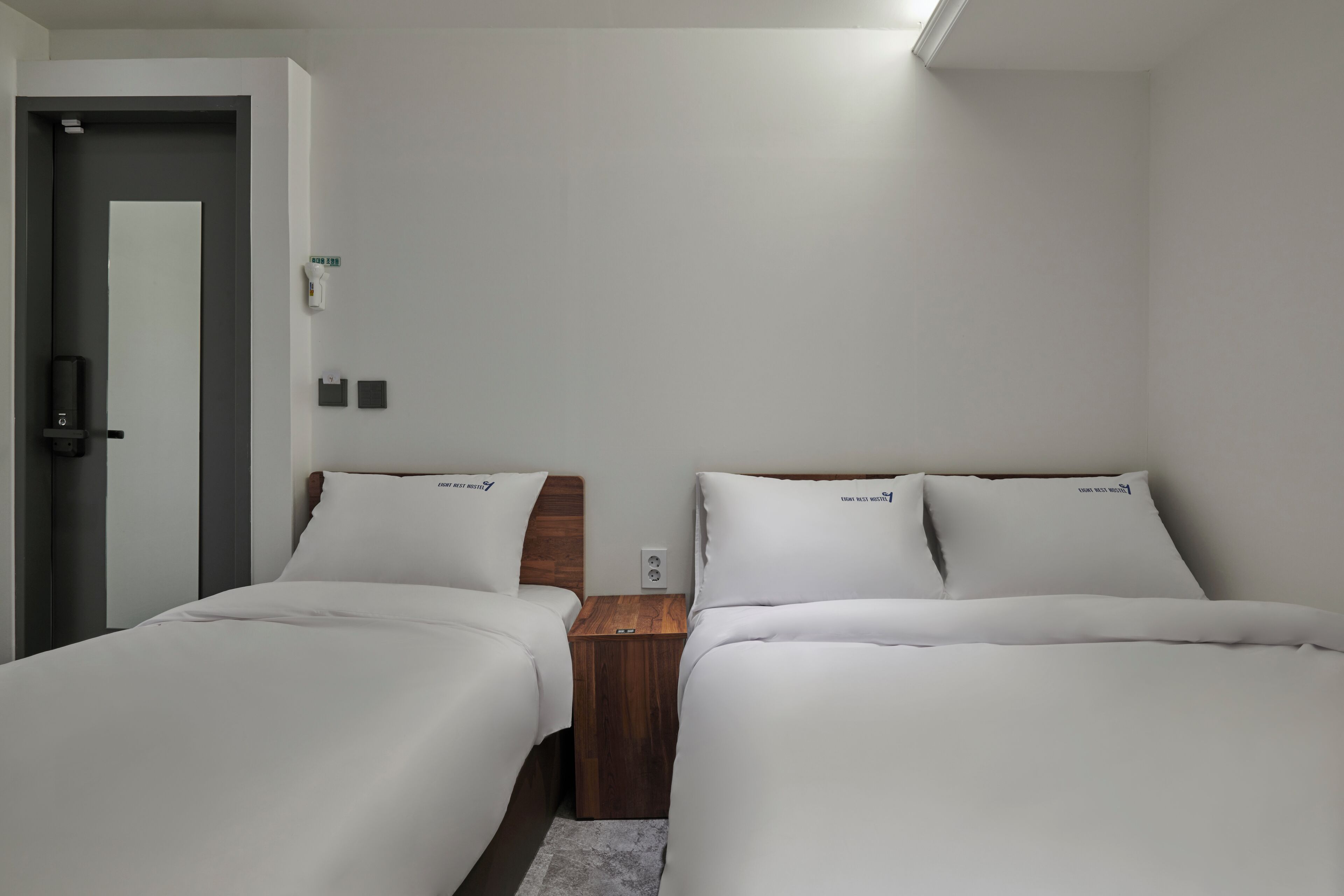 Eight Rest Hostel Myeong-Dong