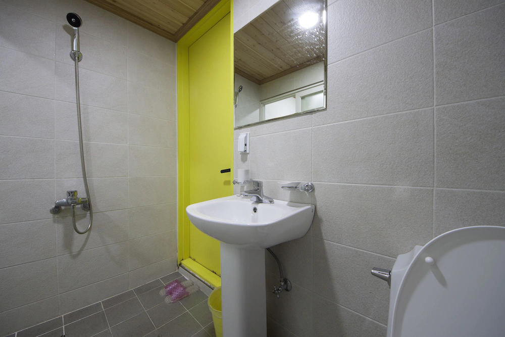 Hongdae Lazy Fox Hostel
