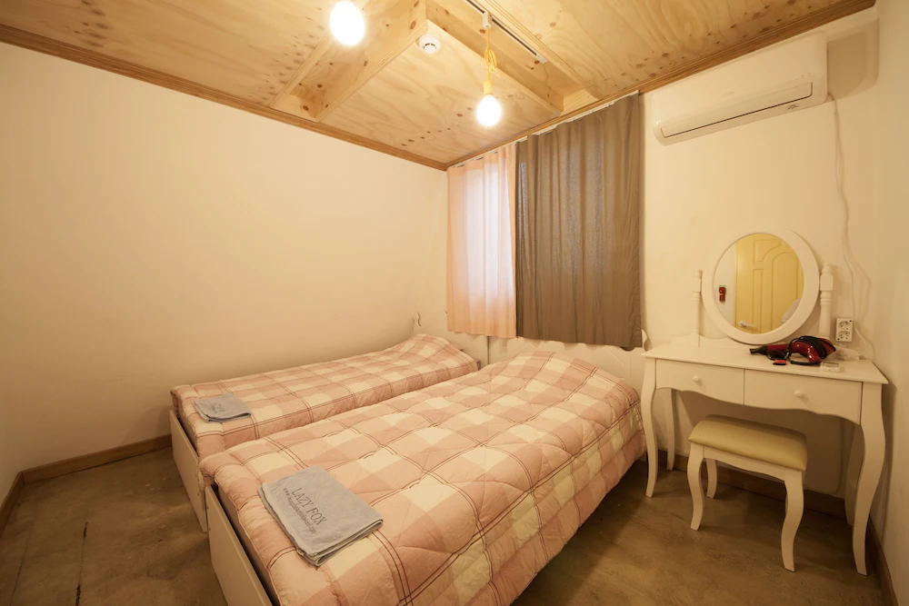 Hongdae Lazy Fox Hostel