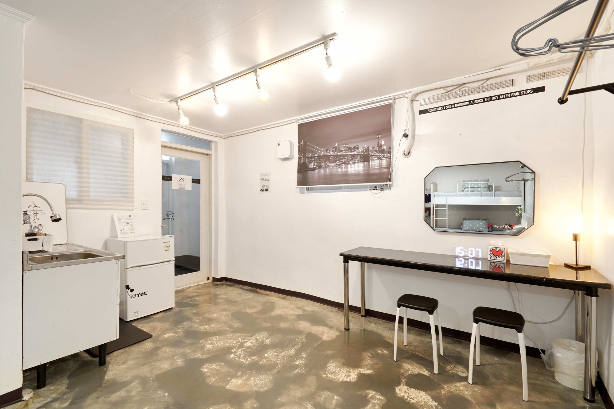 Jun Guest House - Hostel