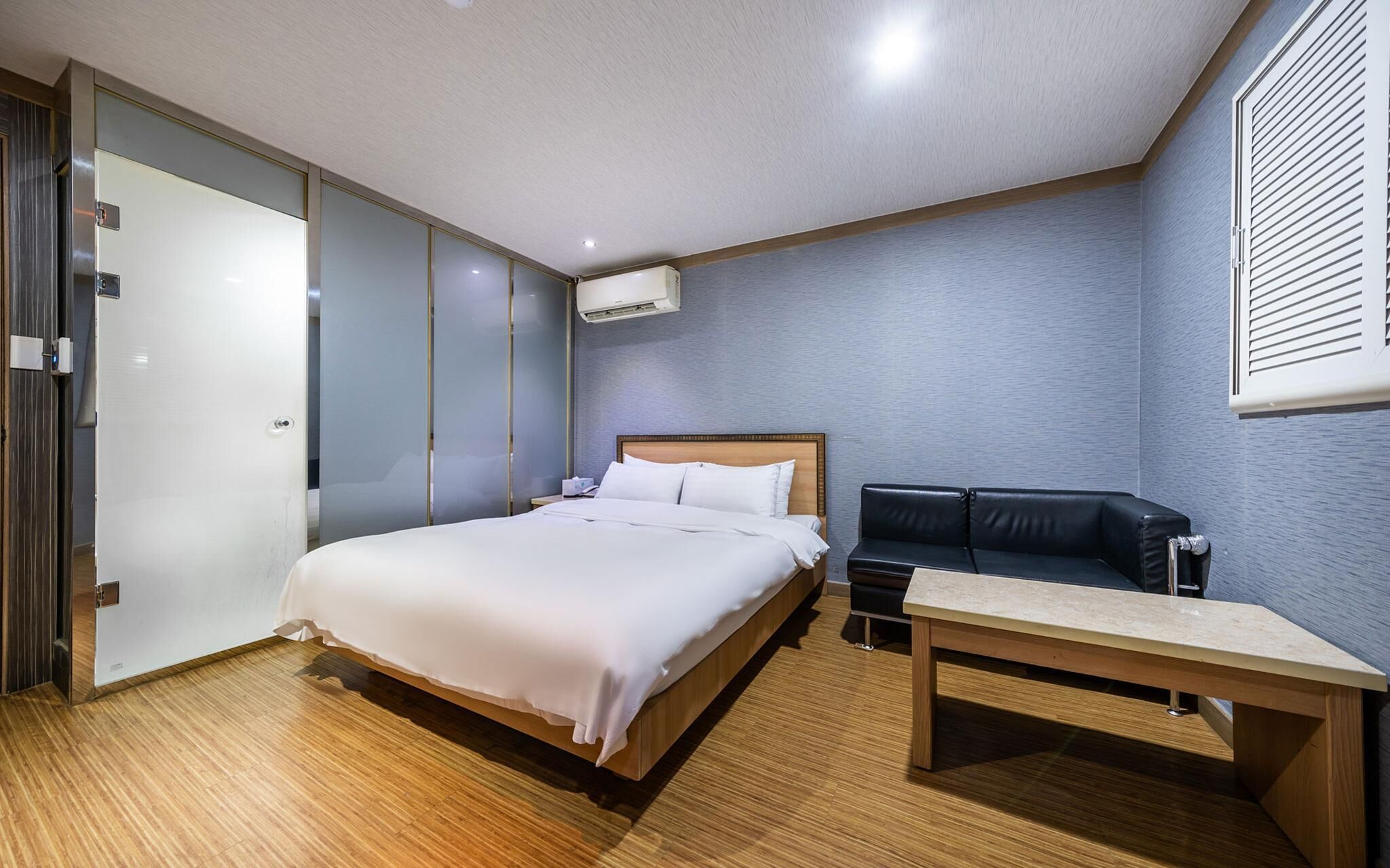 Sadang Charis Hotel