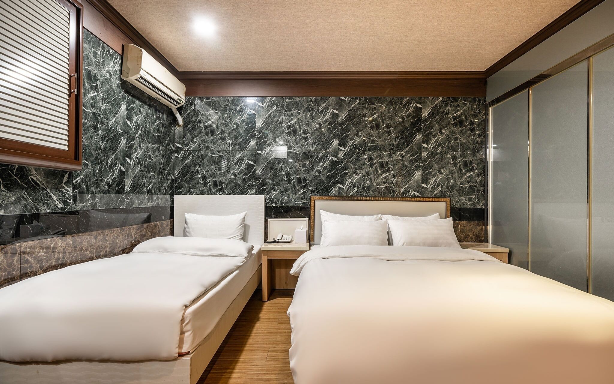 Sadang Charis Hotel