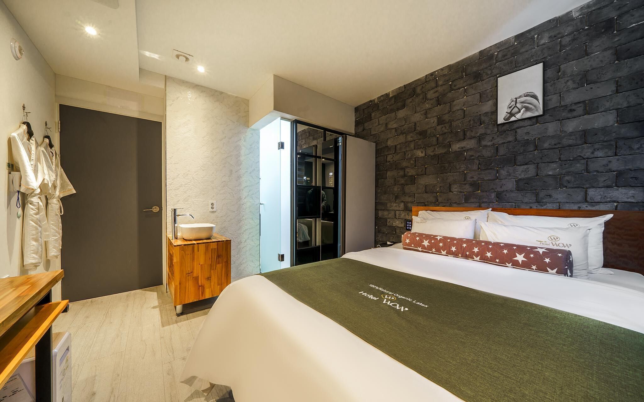 Yongin Hotel Wow