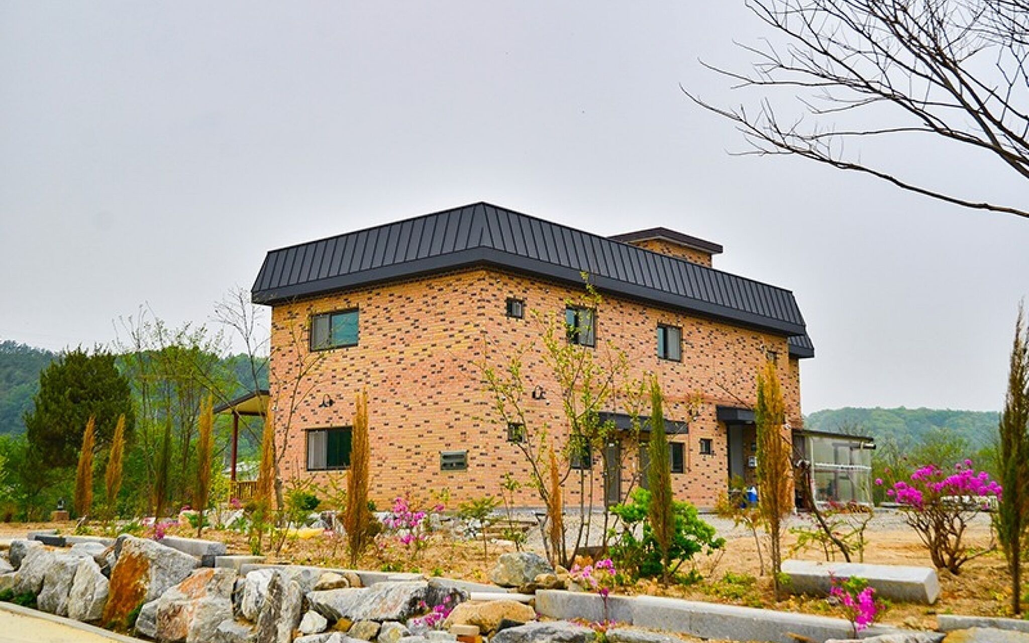 Yongin Unhak Pension
