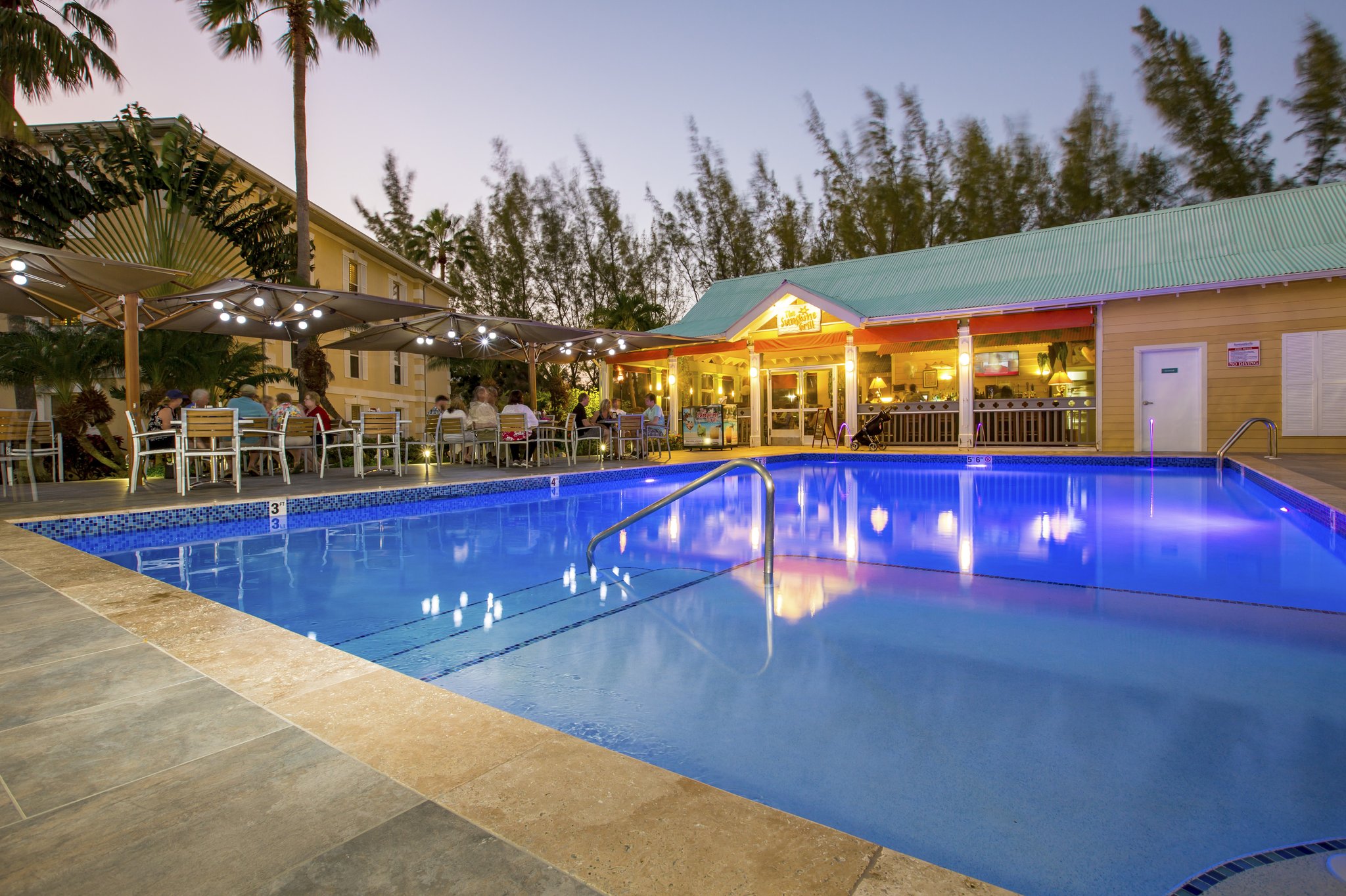 Sunshine Suites Grand Cayman Island Resort