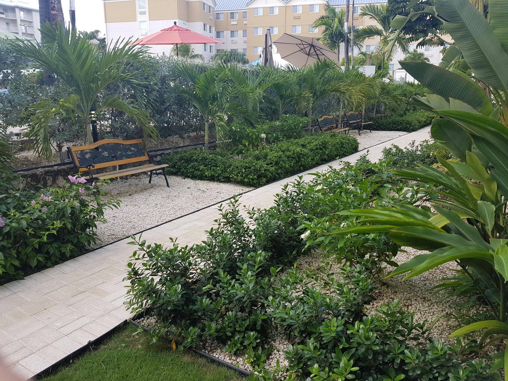 7 Mile Beach Resort & Club